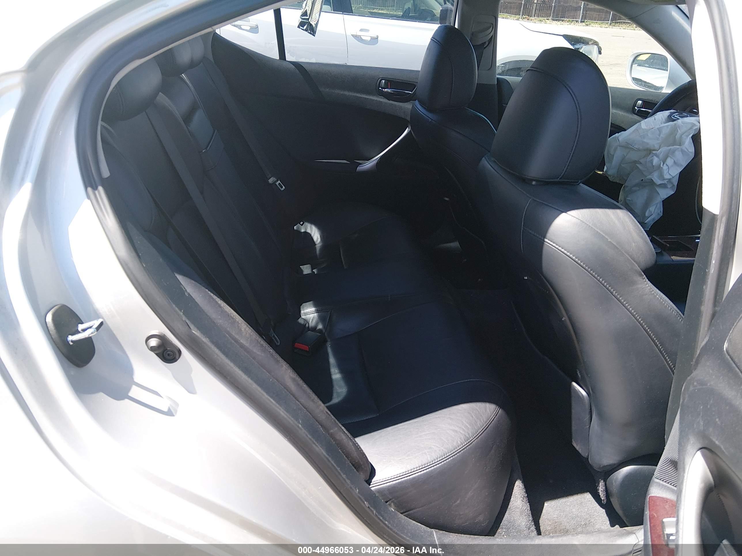 LEXUS IS image 8