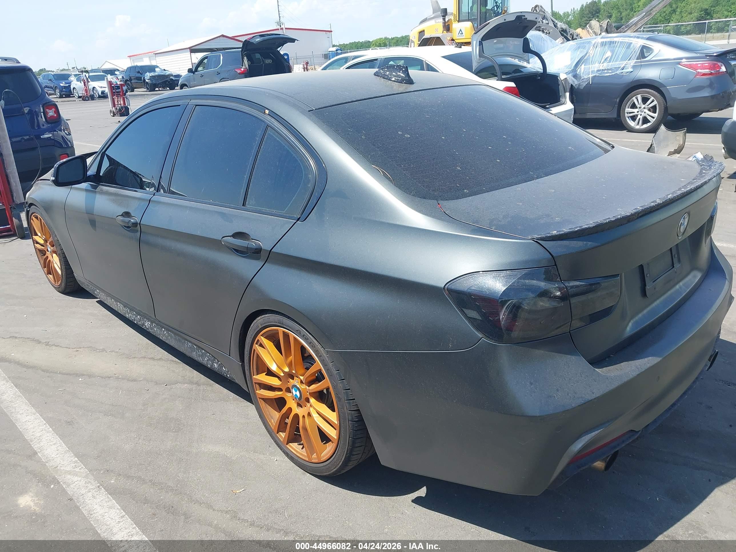 BMW 335I image 3
