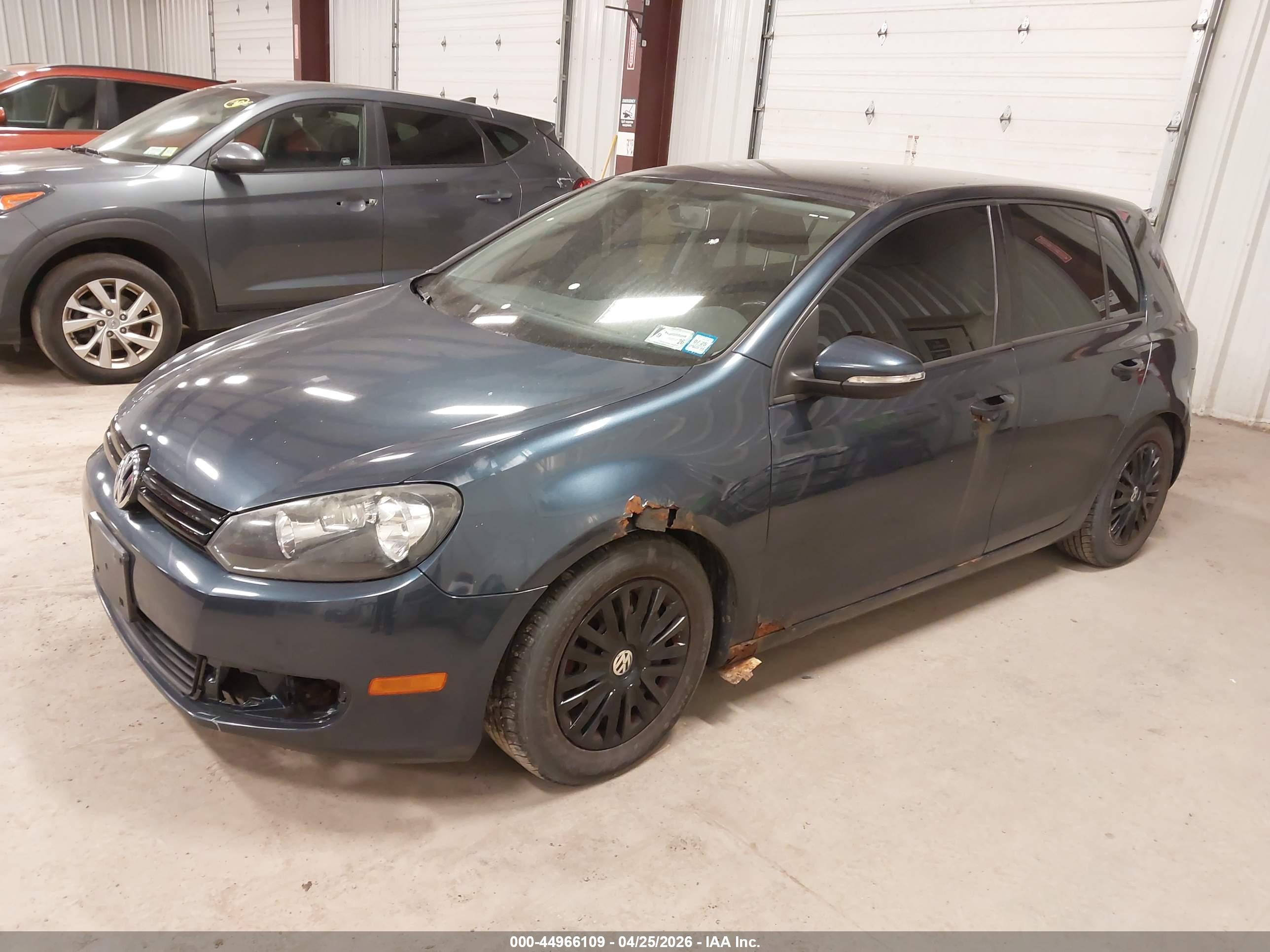 VOLKSWAGEN GOLF image 2