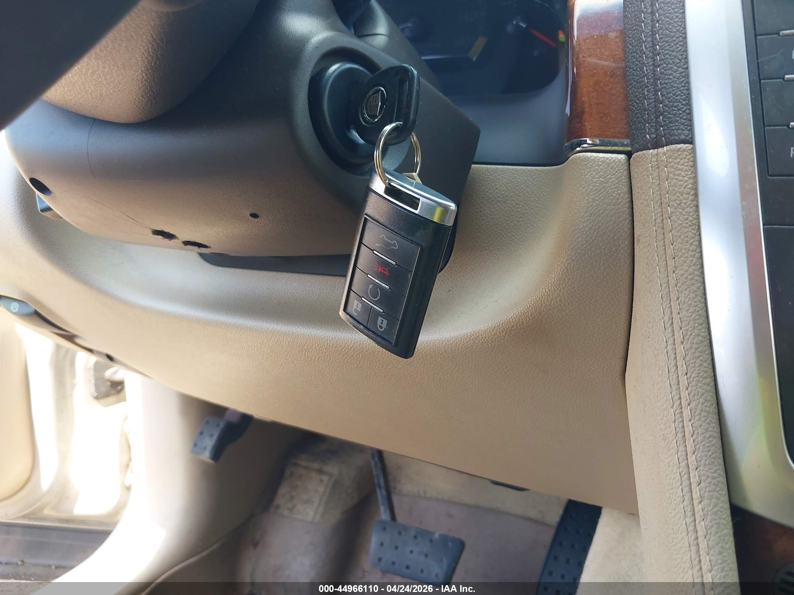 CADILLAC SRX image 11