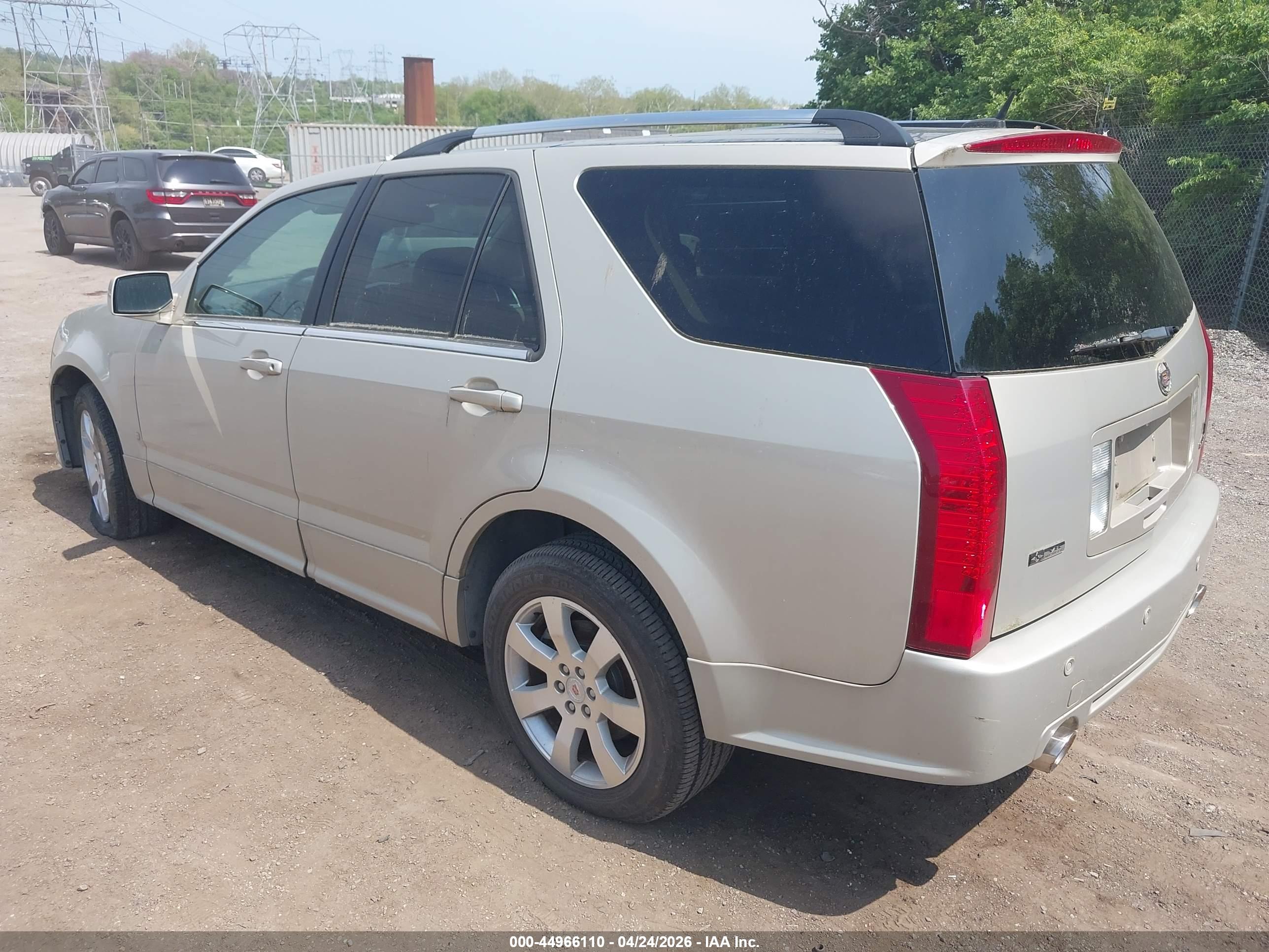 CADILLAC SRX image 3