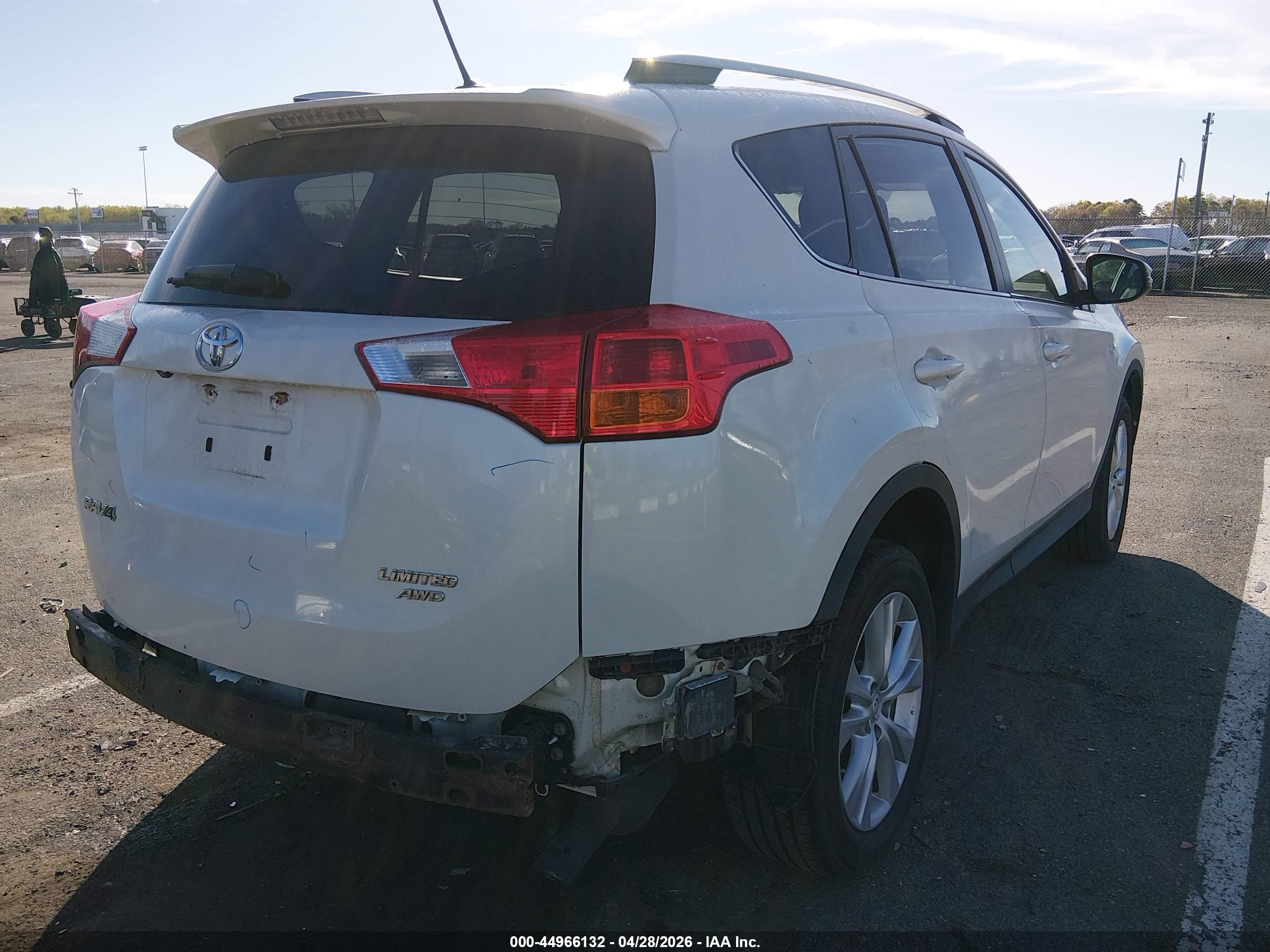 TOYOTA RAV4 image 4