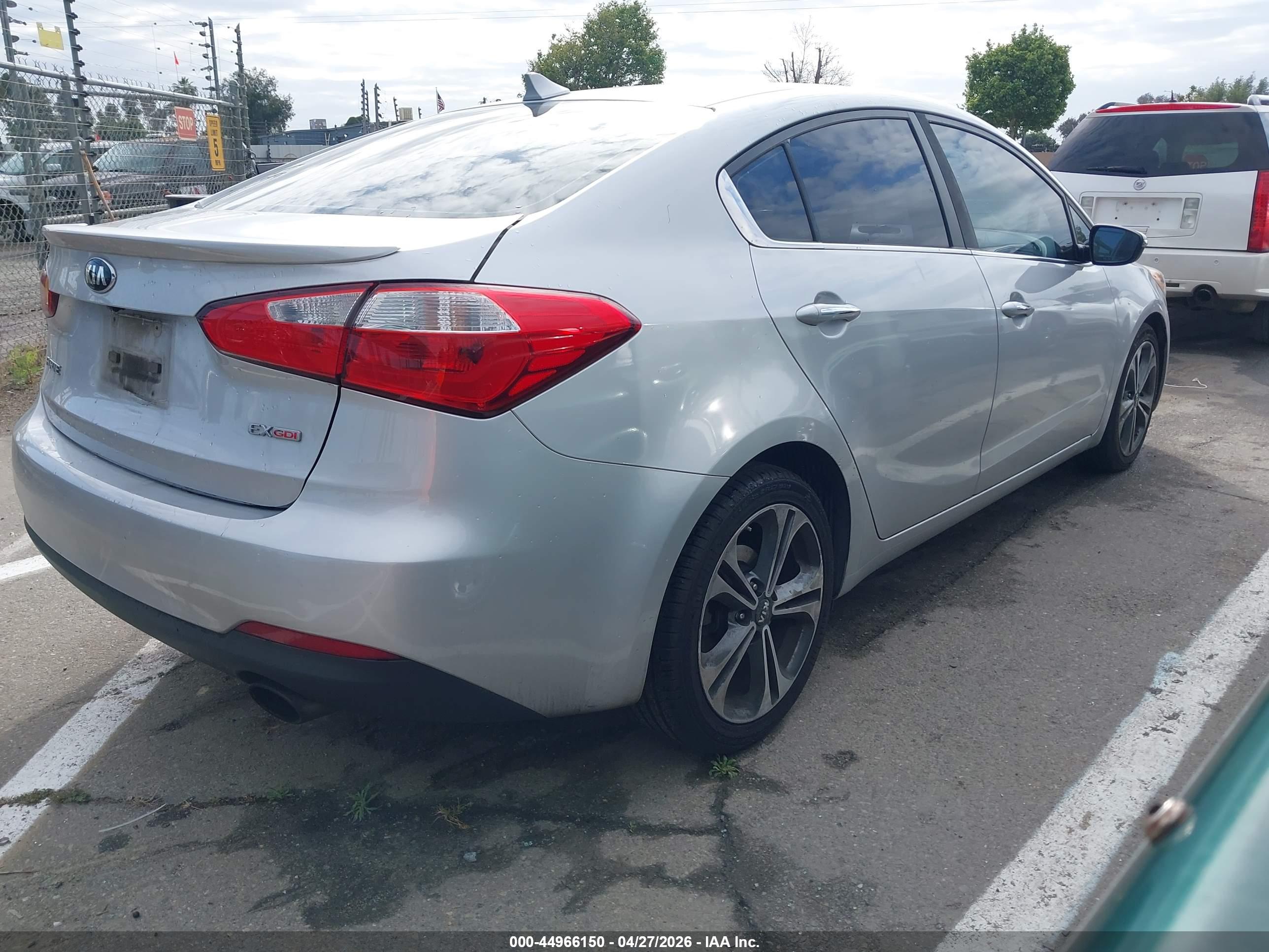 KIA FORTE image 4