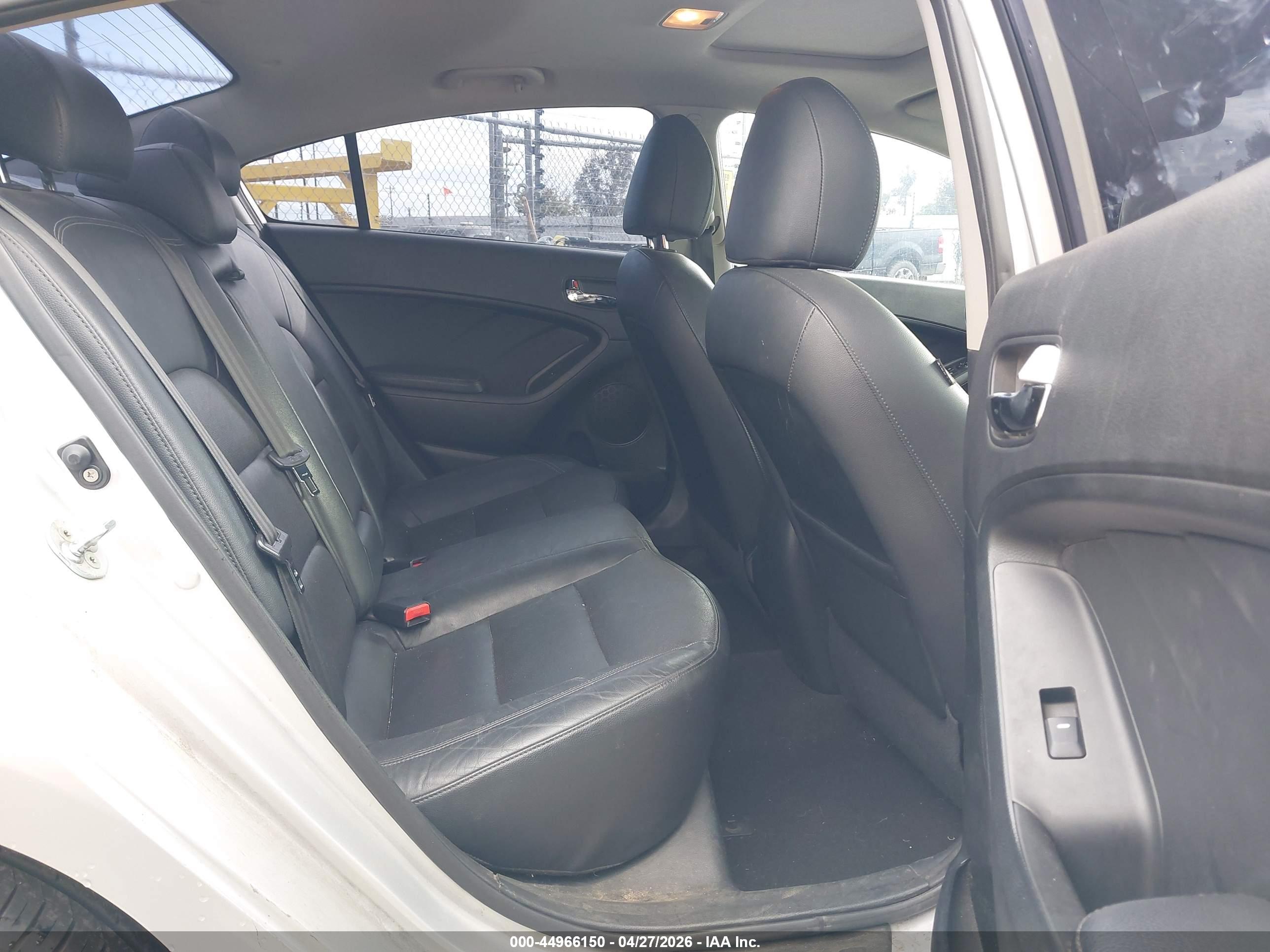 KIA FORTE image 8