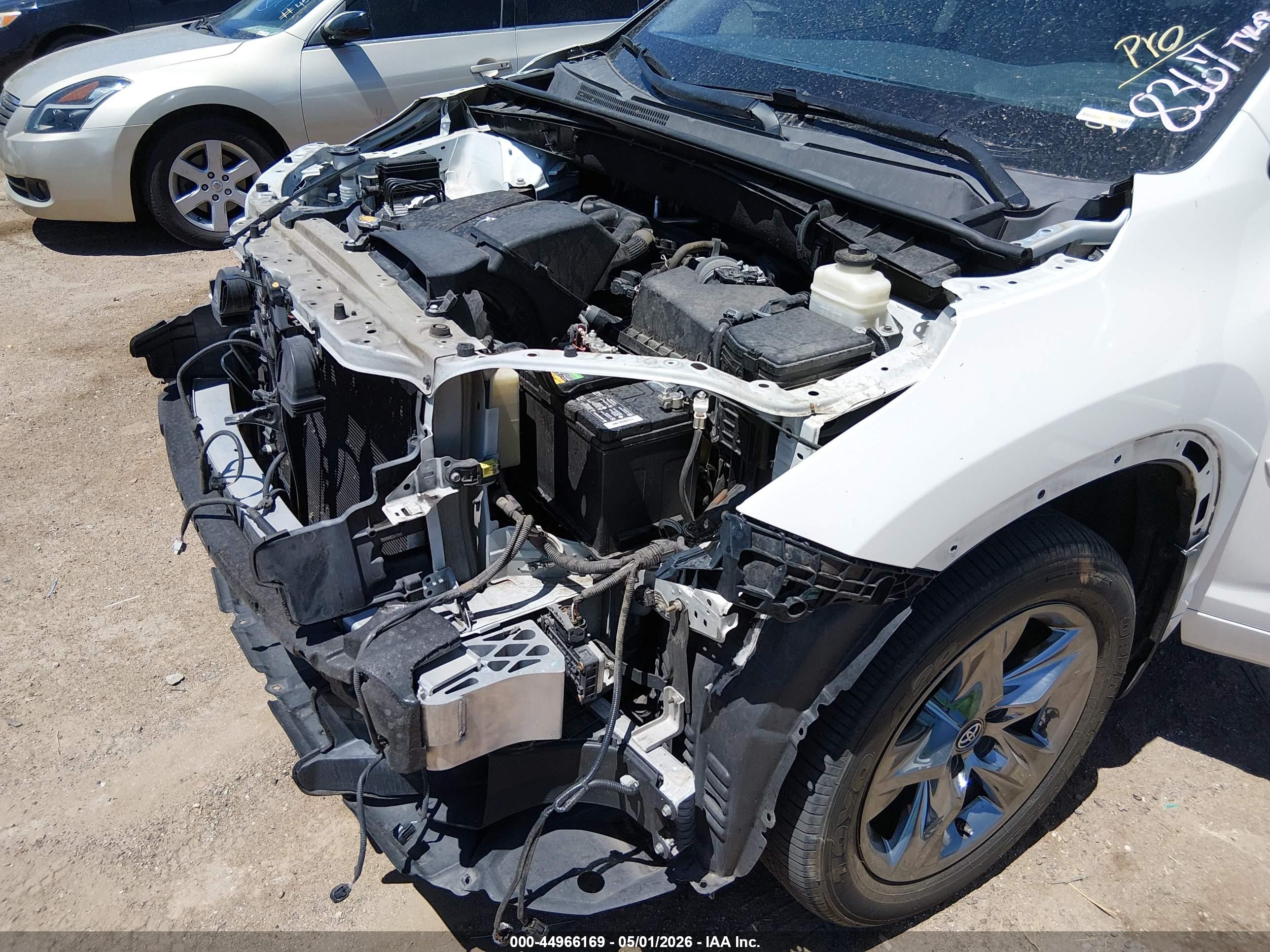 TOYOTA HIGHLANDER image 6