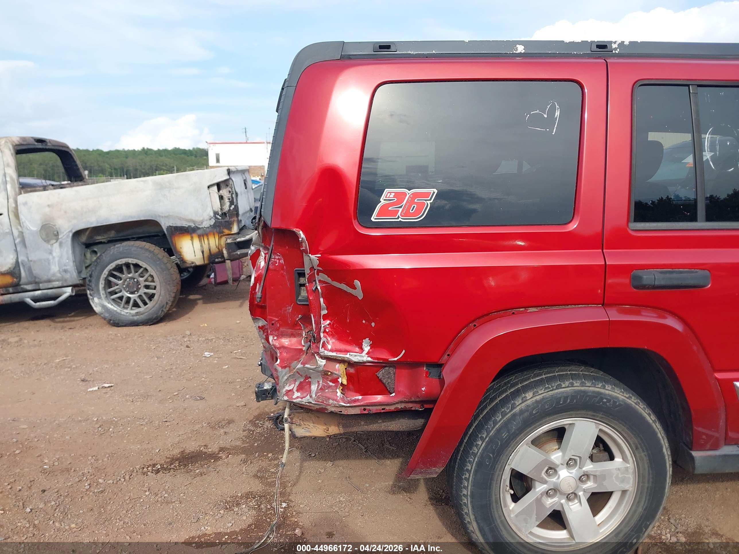 JEEP COMMANDER image 6