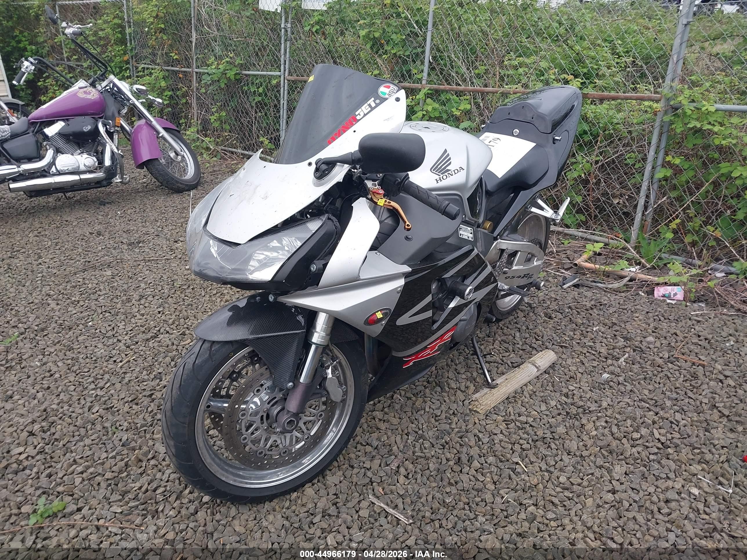 HONDA CBR900 image 2