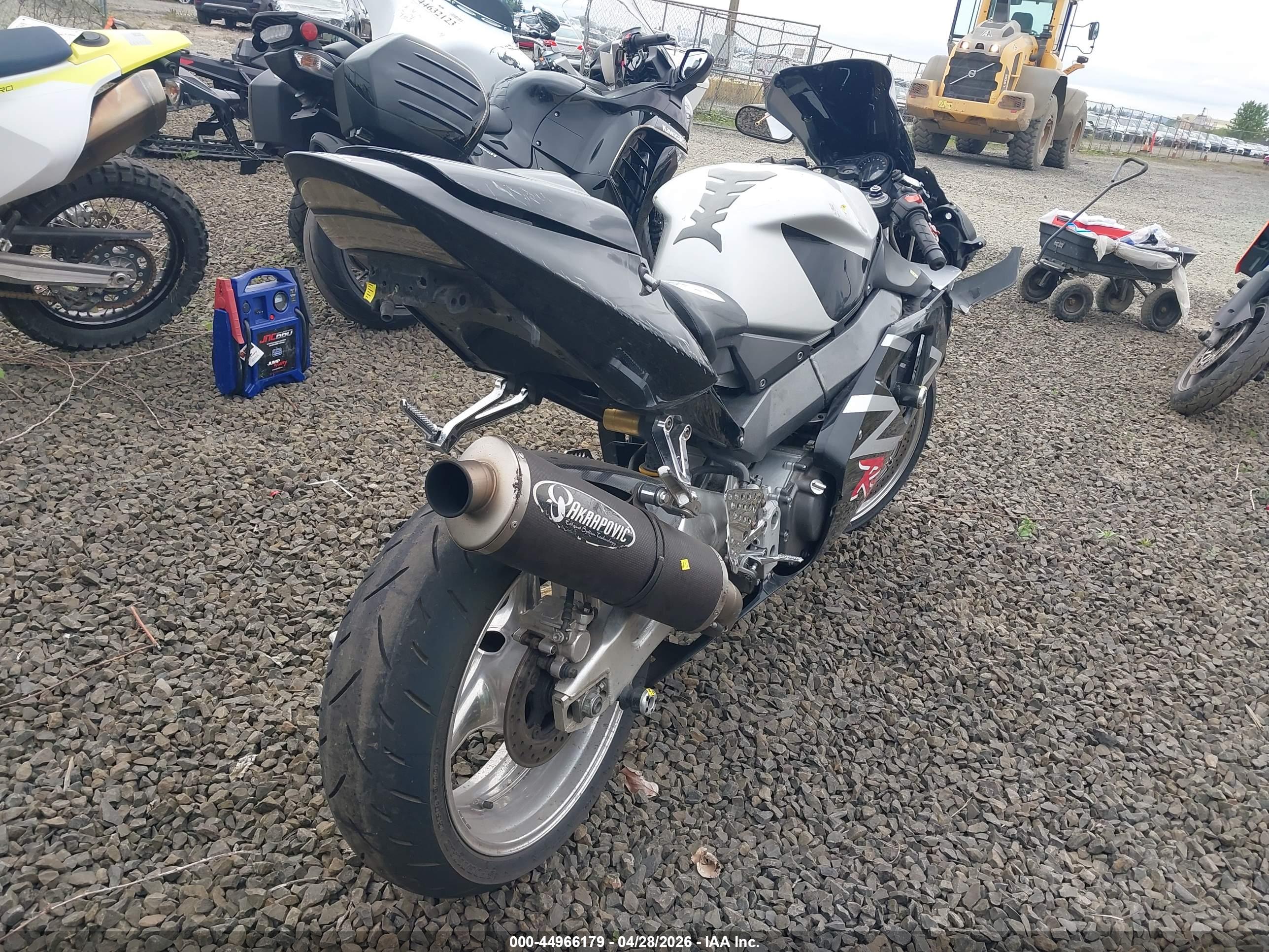 HONDA CBR900 image 4