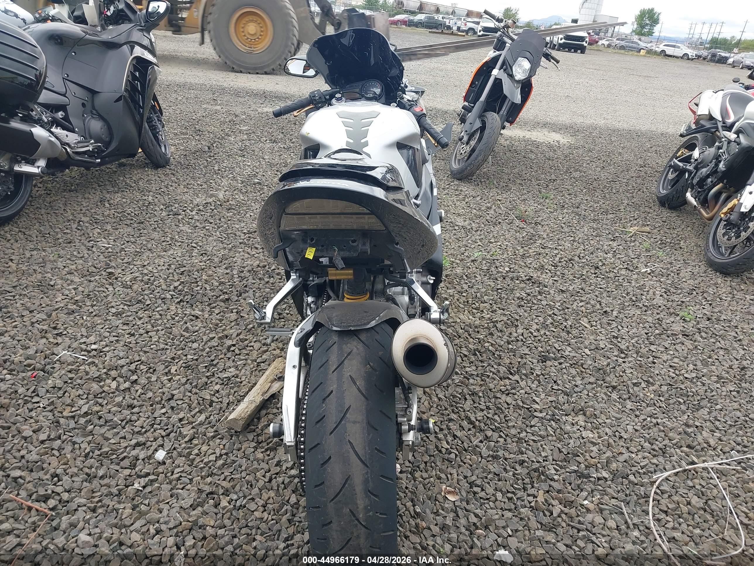 HONDA CBR900 image 6