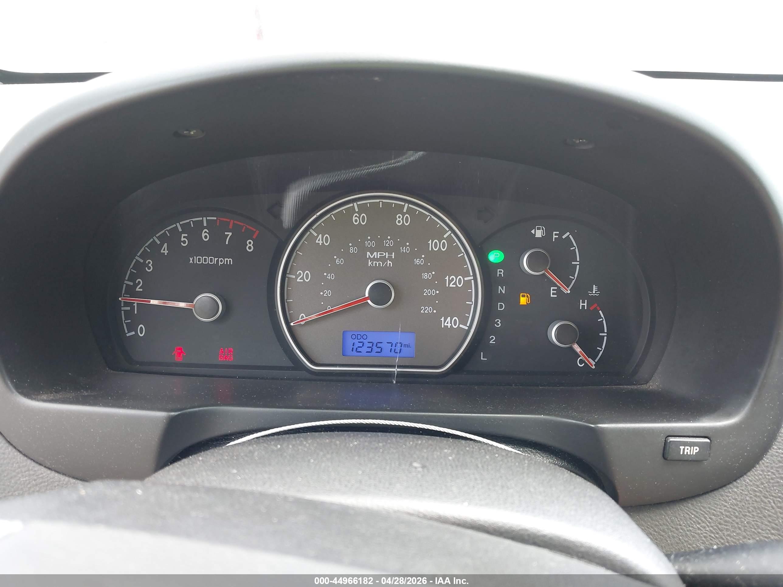 HYUNDAI ELANTRA image 7
