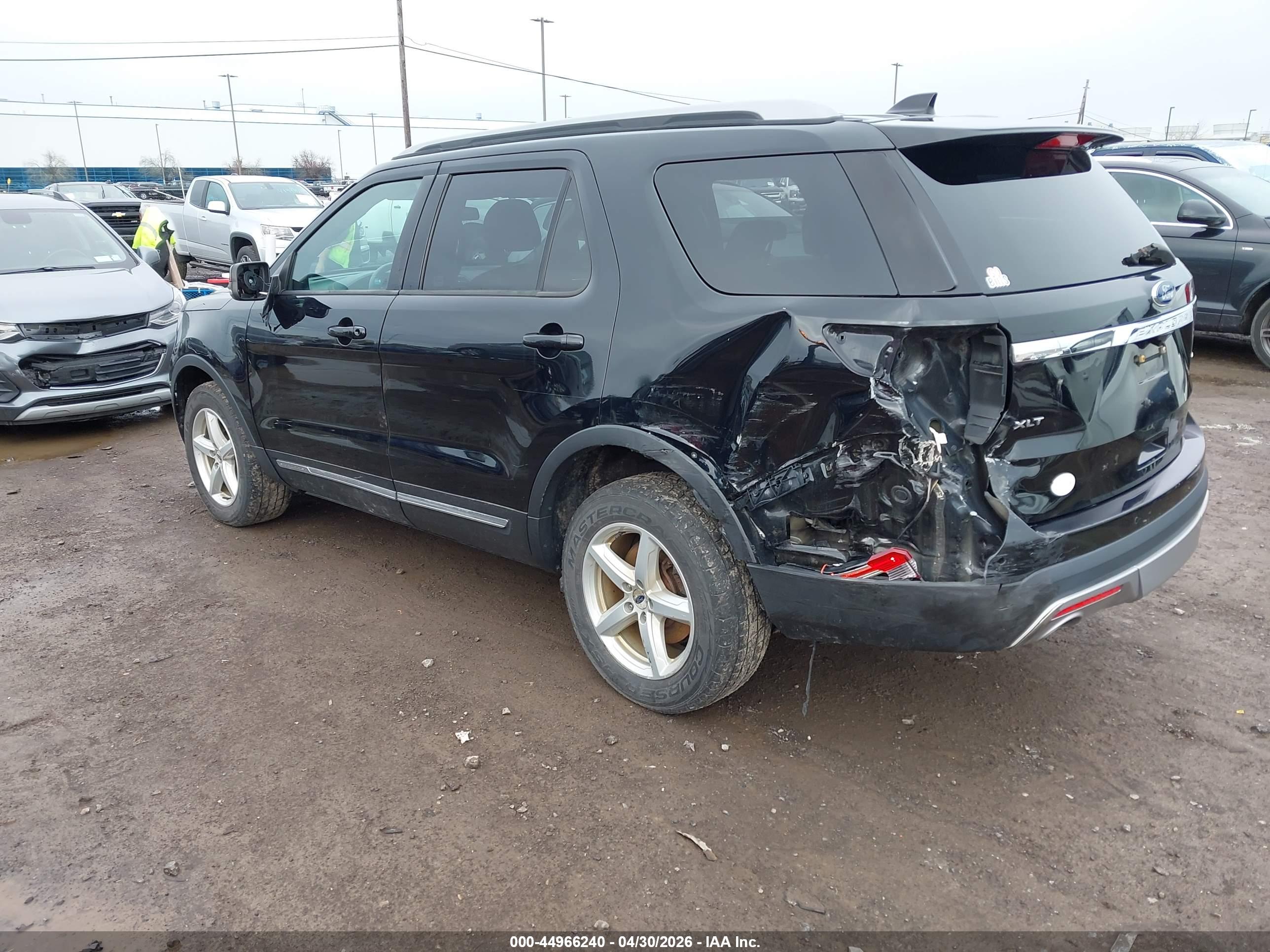 FORD EXPLORER image 3