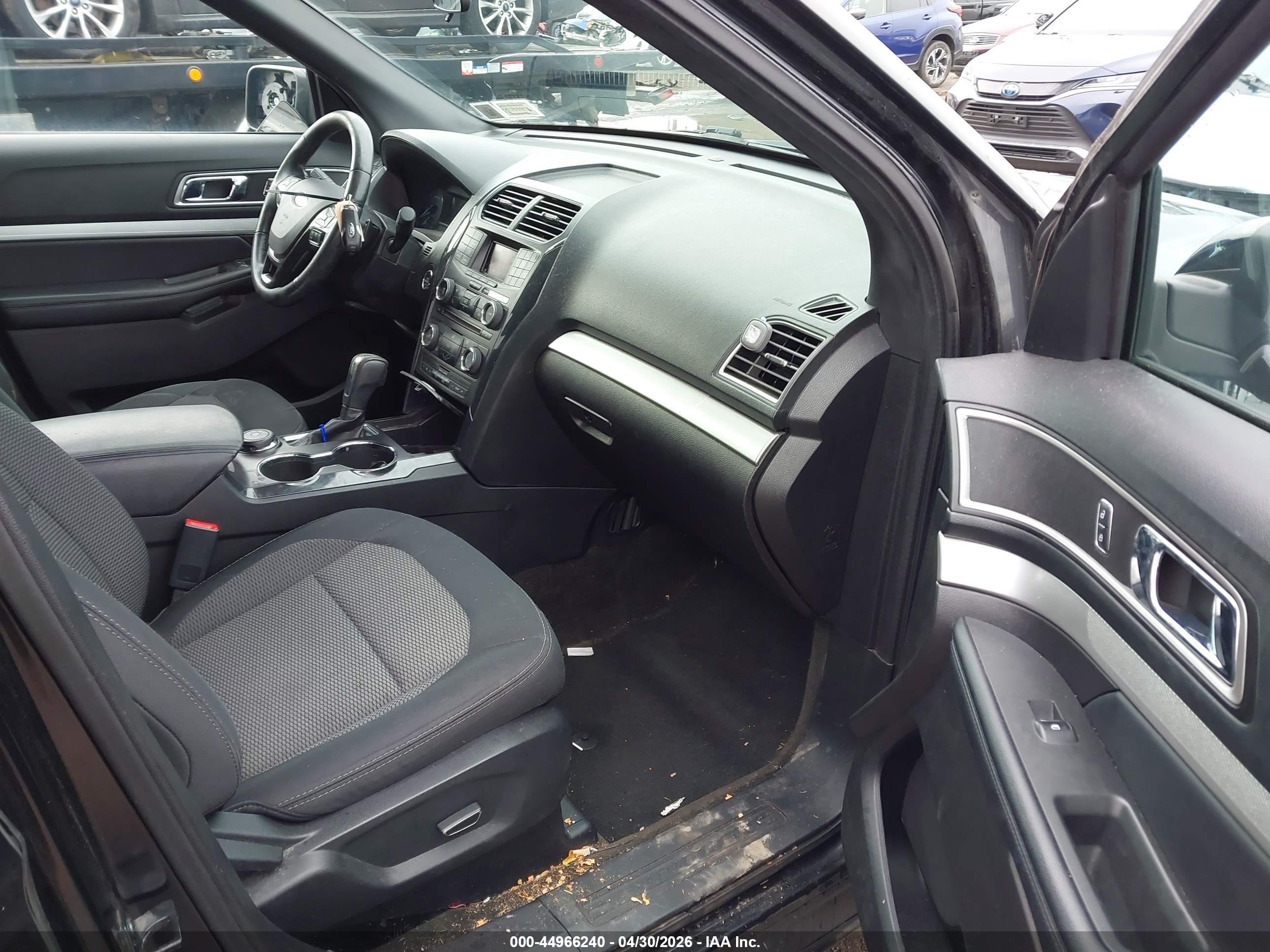 FORD EXPLORER image 5