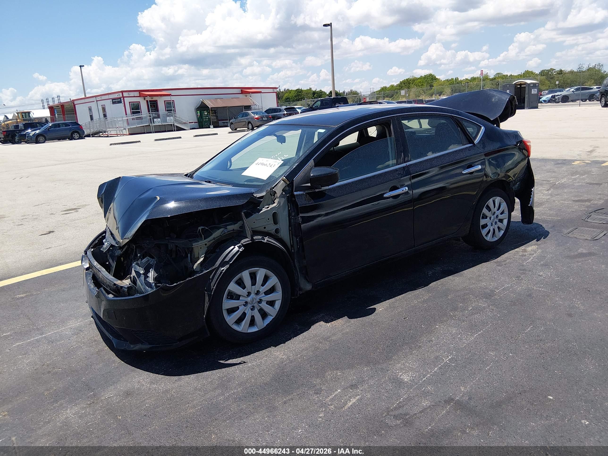NISSAN SENTRA image 2