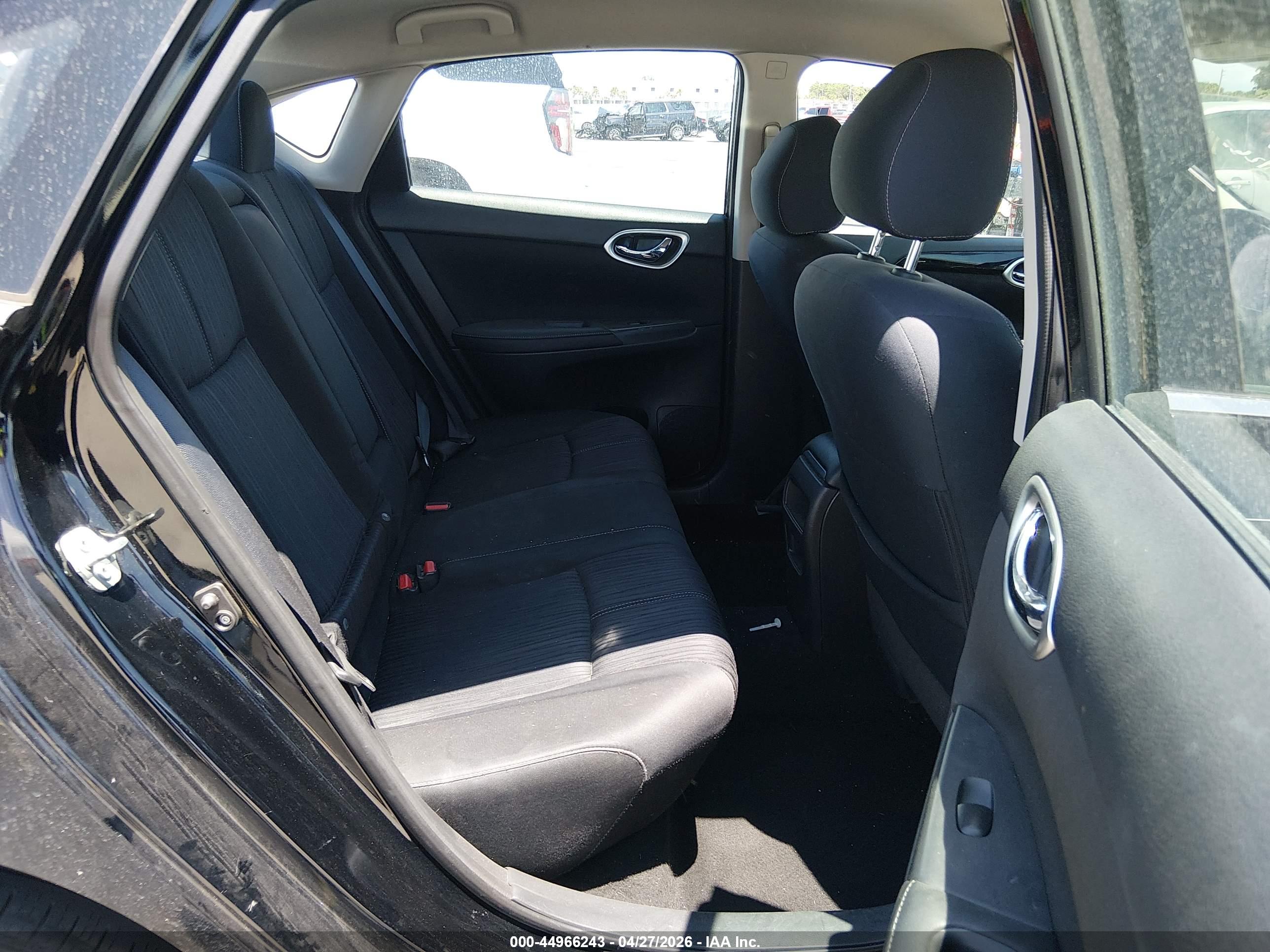 NISSAN SENTRA image 8