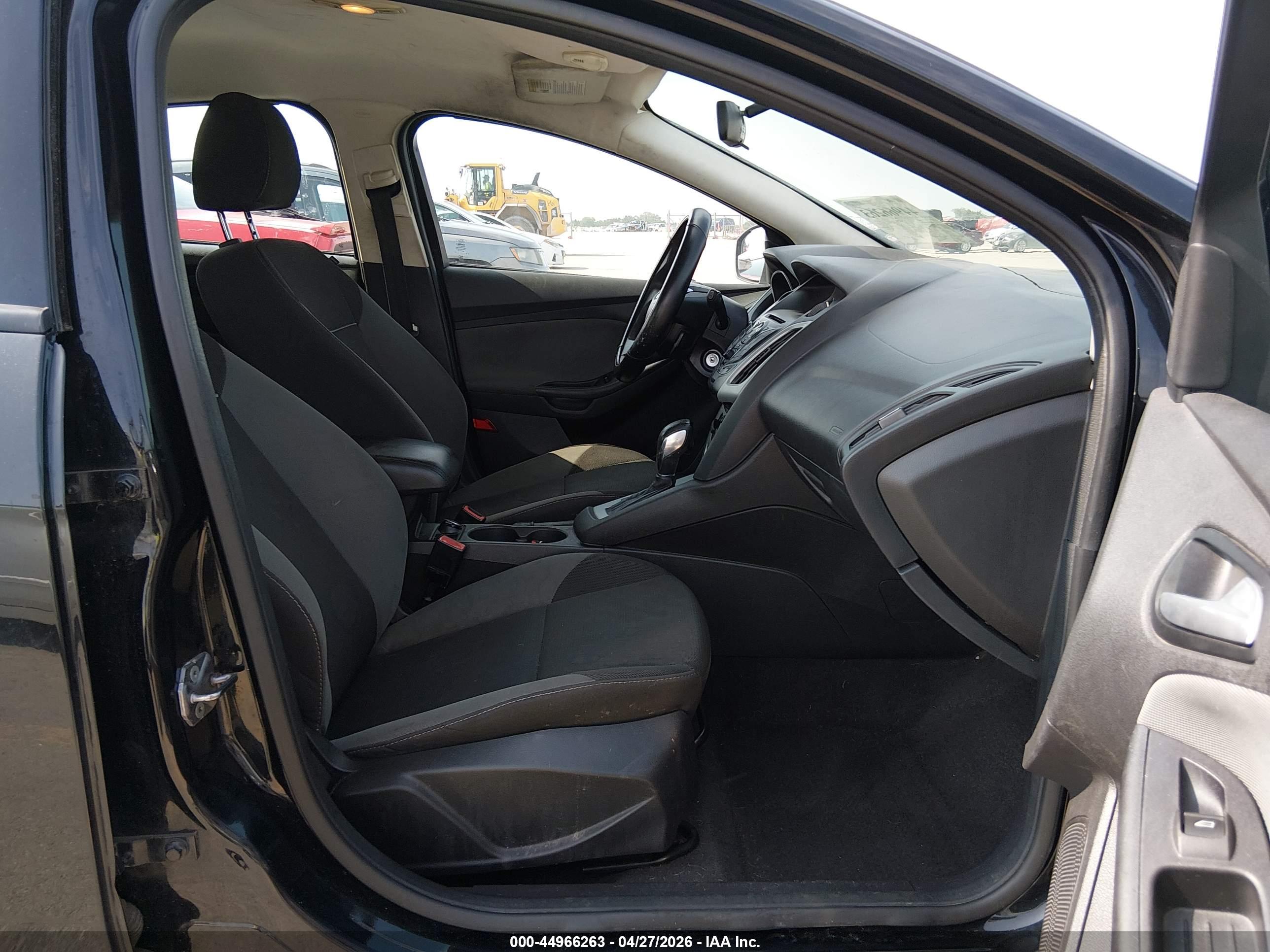 FORD FOCUS image 5