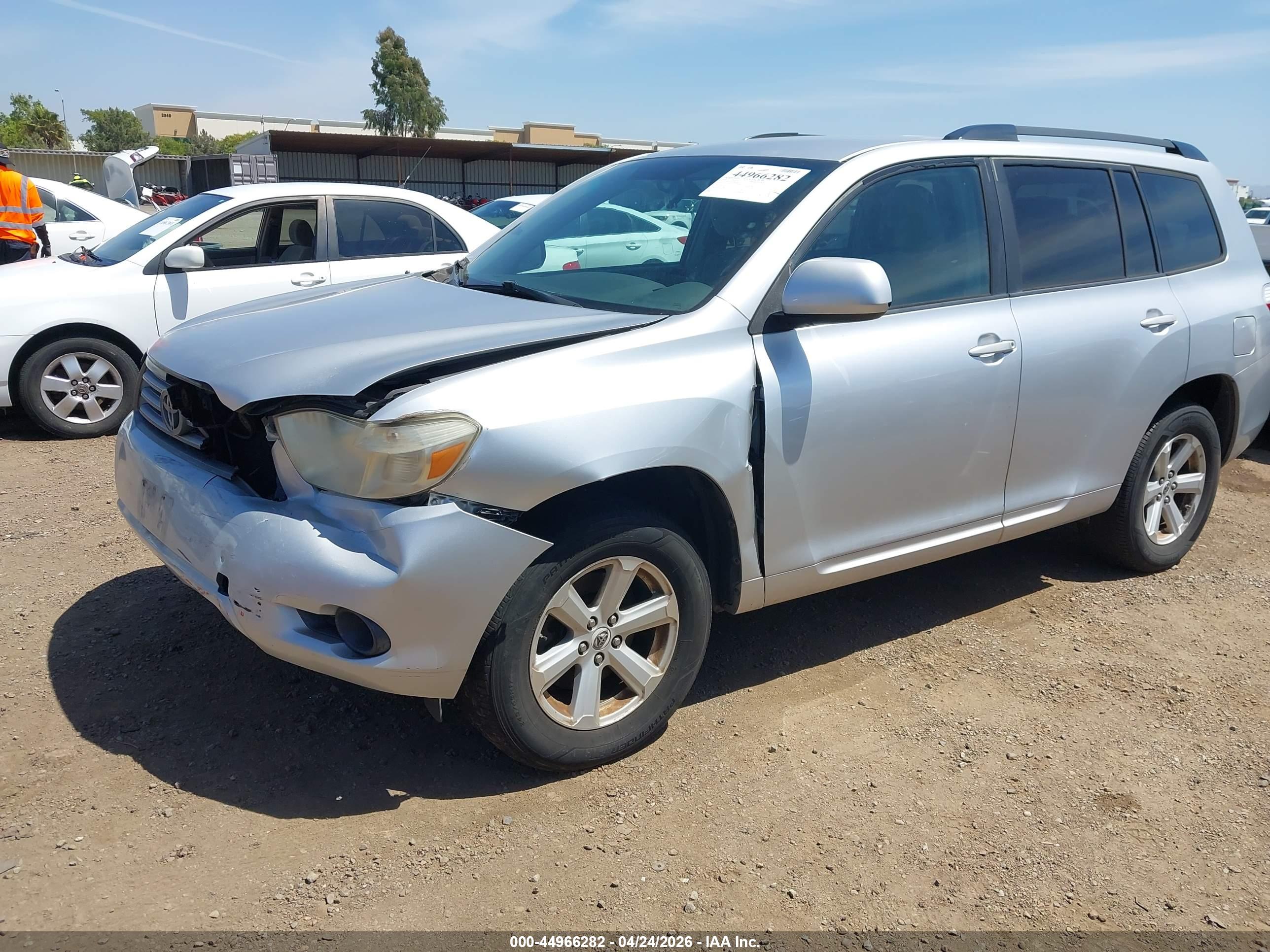 TOYOTA HIGHLANDER image 2