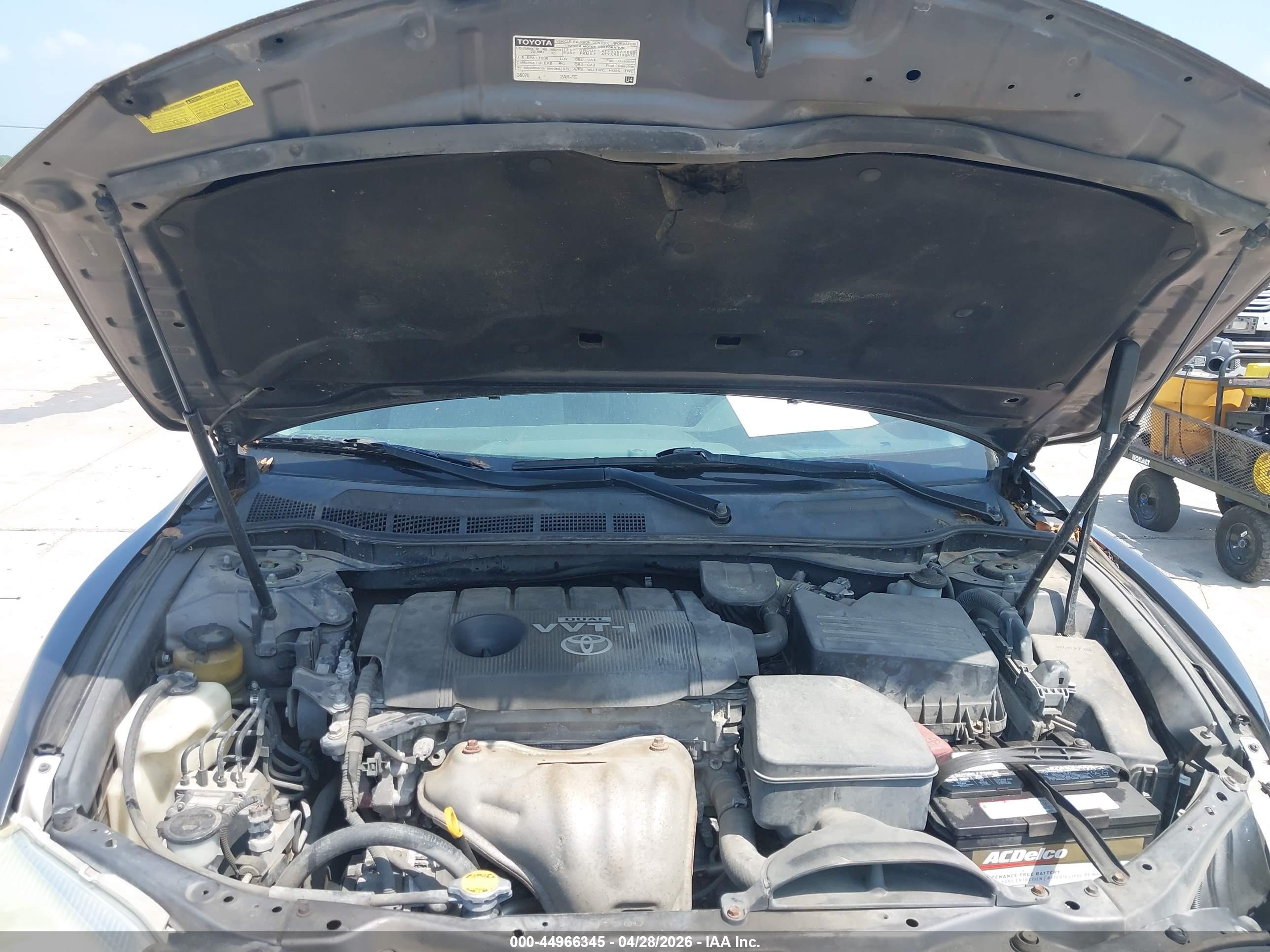 TOYOTA CAMRY image 10