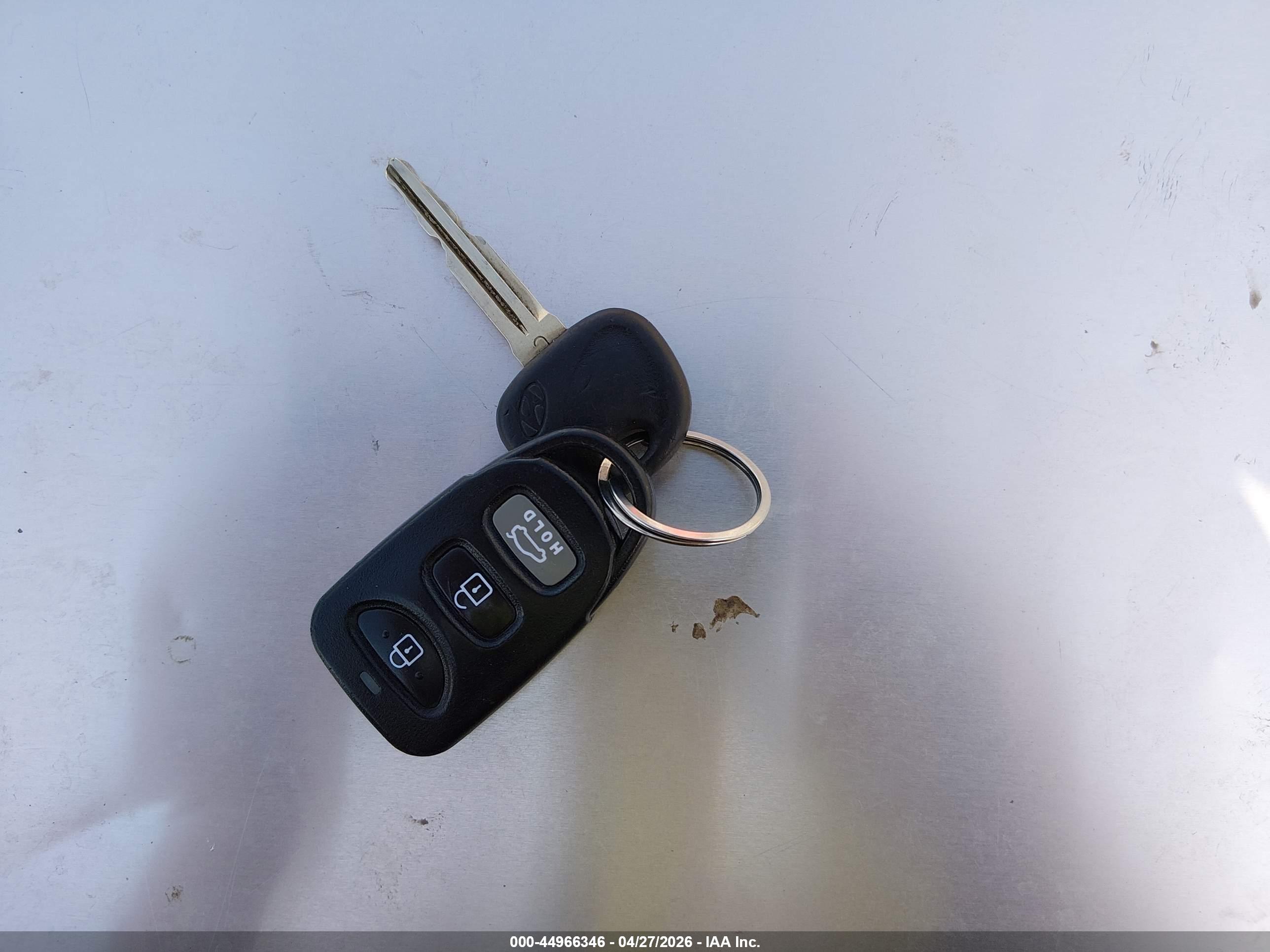 HYUNDAI ELANTRA image 11