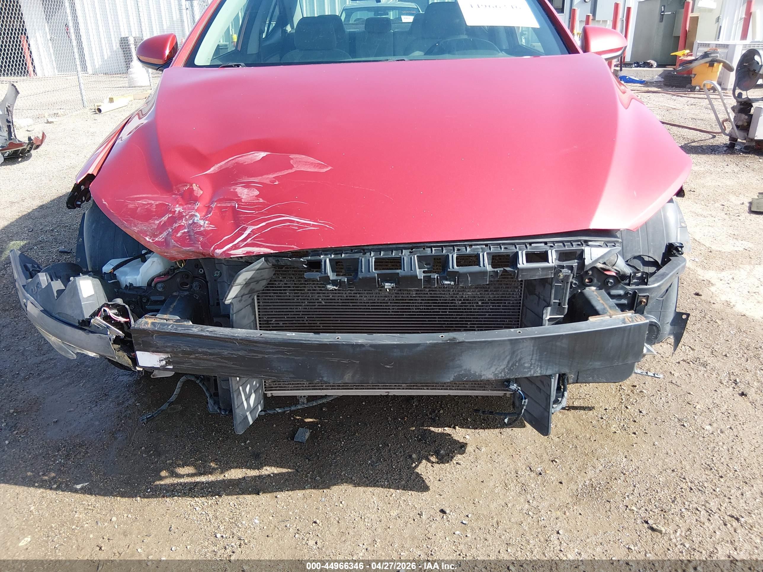 HYUNDAI ELANTRA image 6