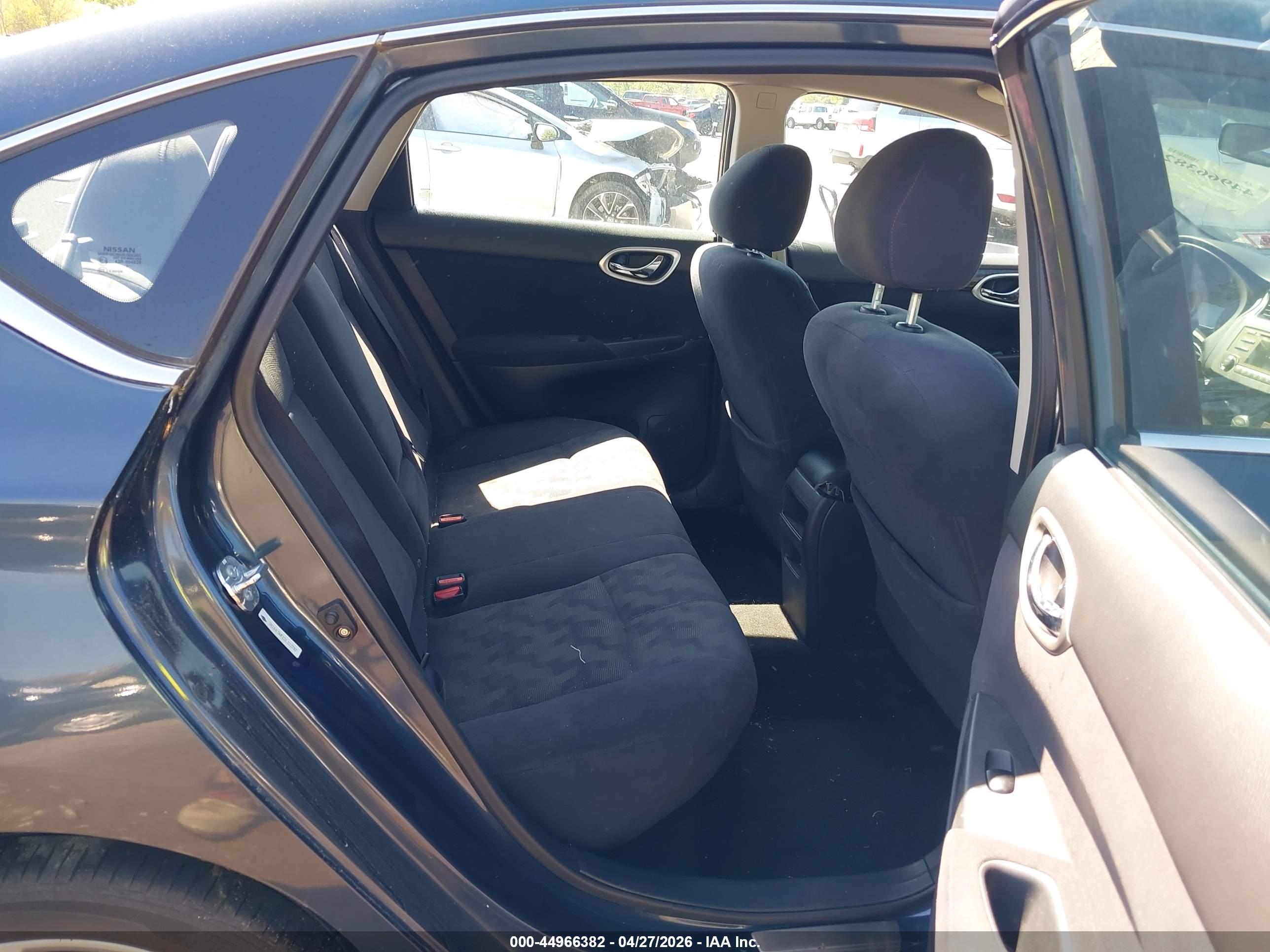 NISSAN SENTRA image 8