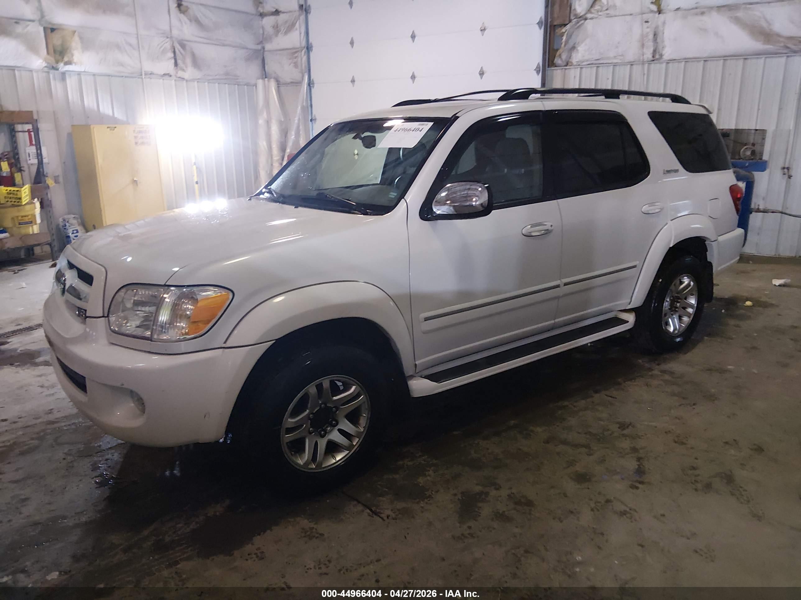 TOYOTA SEQUOIA image 2