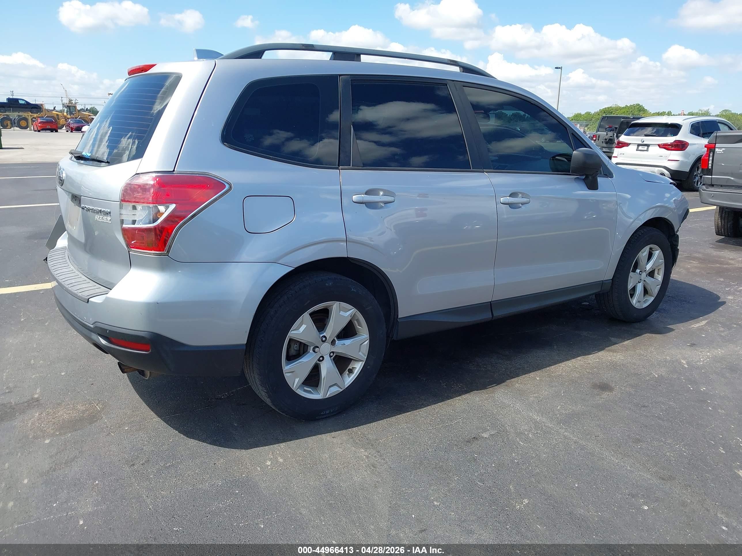 SUBARU FORESTER image 4