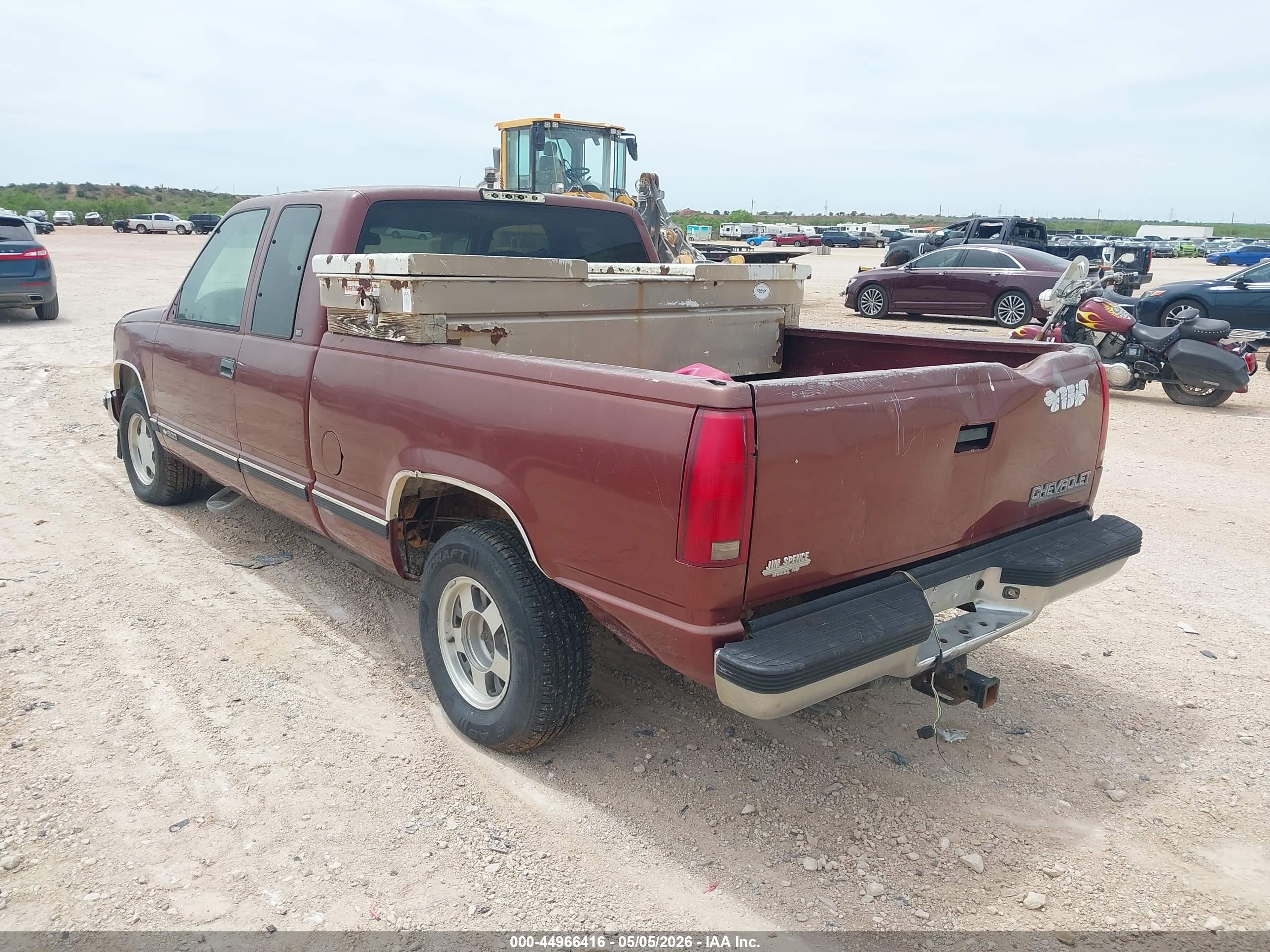 CHEVROLET C1500 image 3