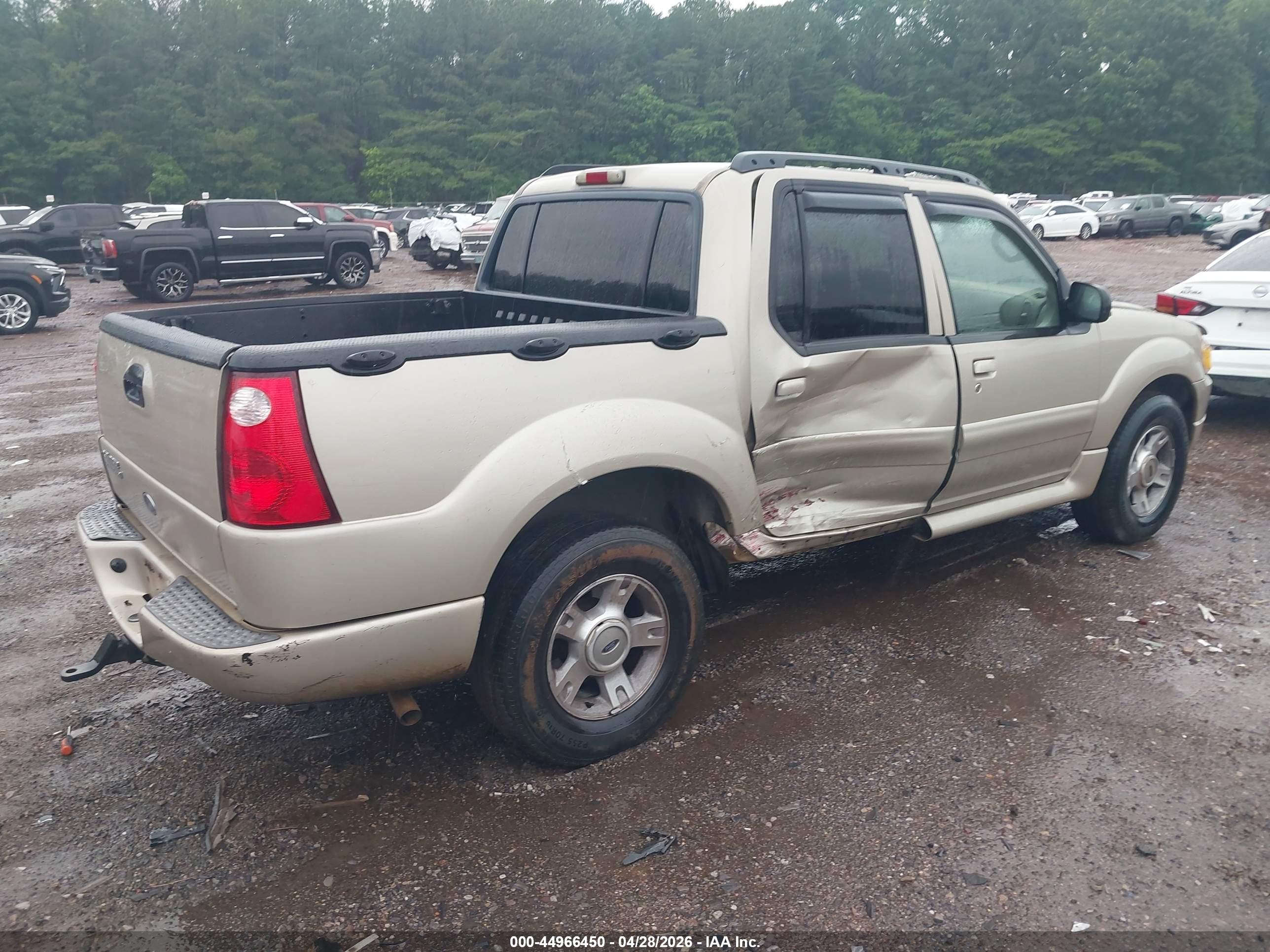 FORD EXPLORER image 4