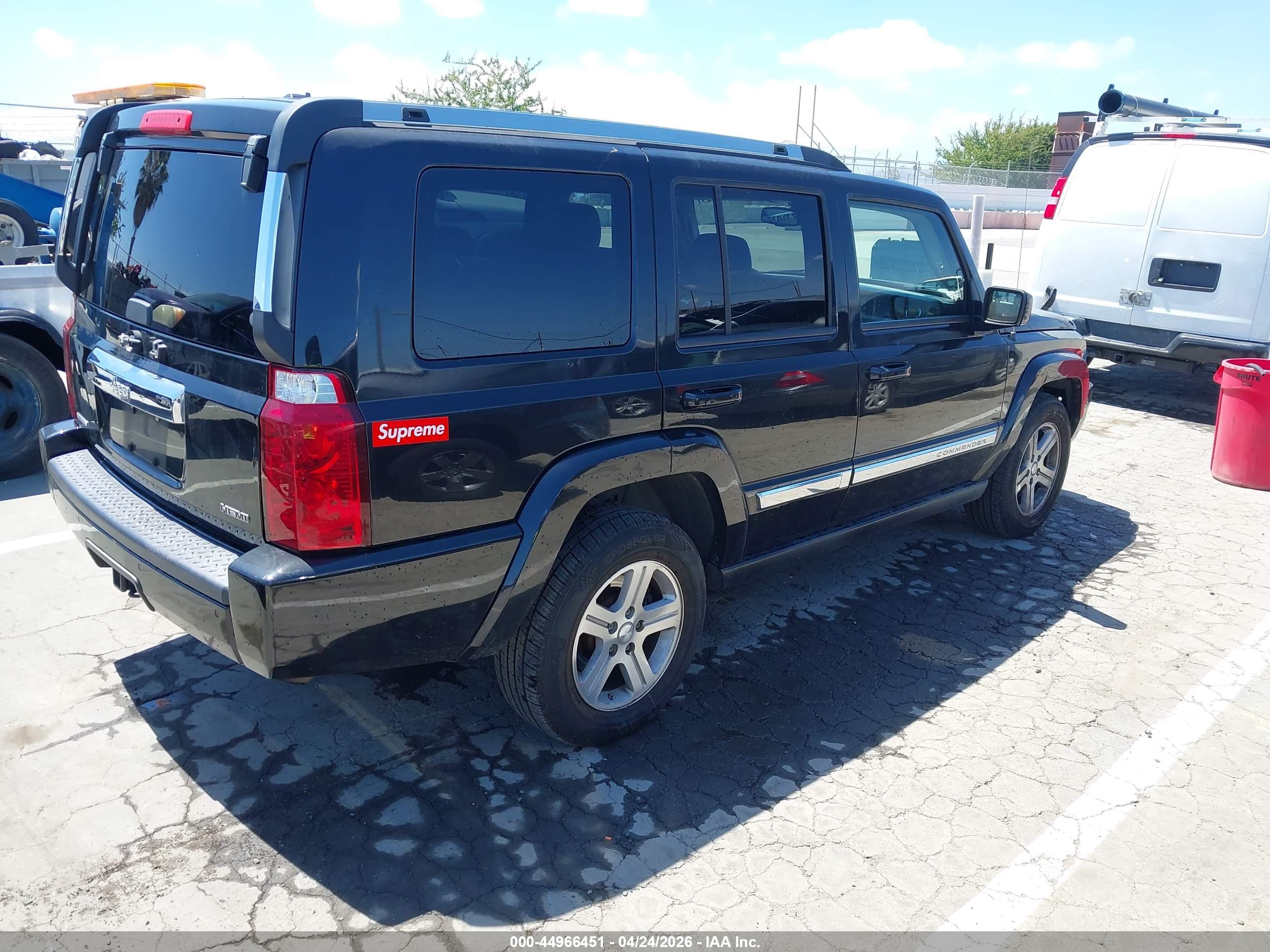 JEEP COMMANDER image 4