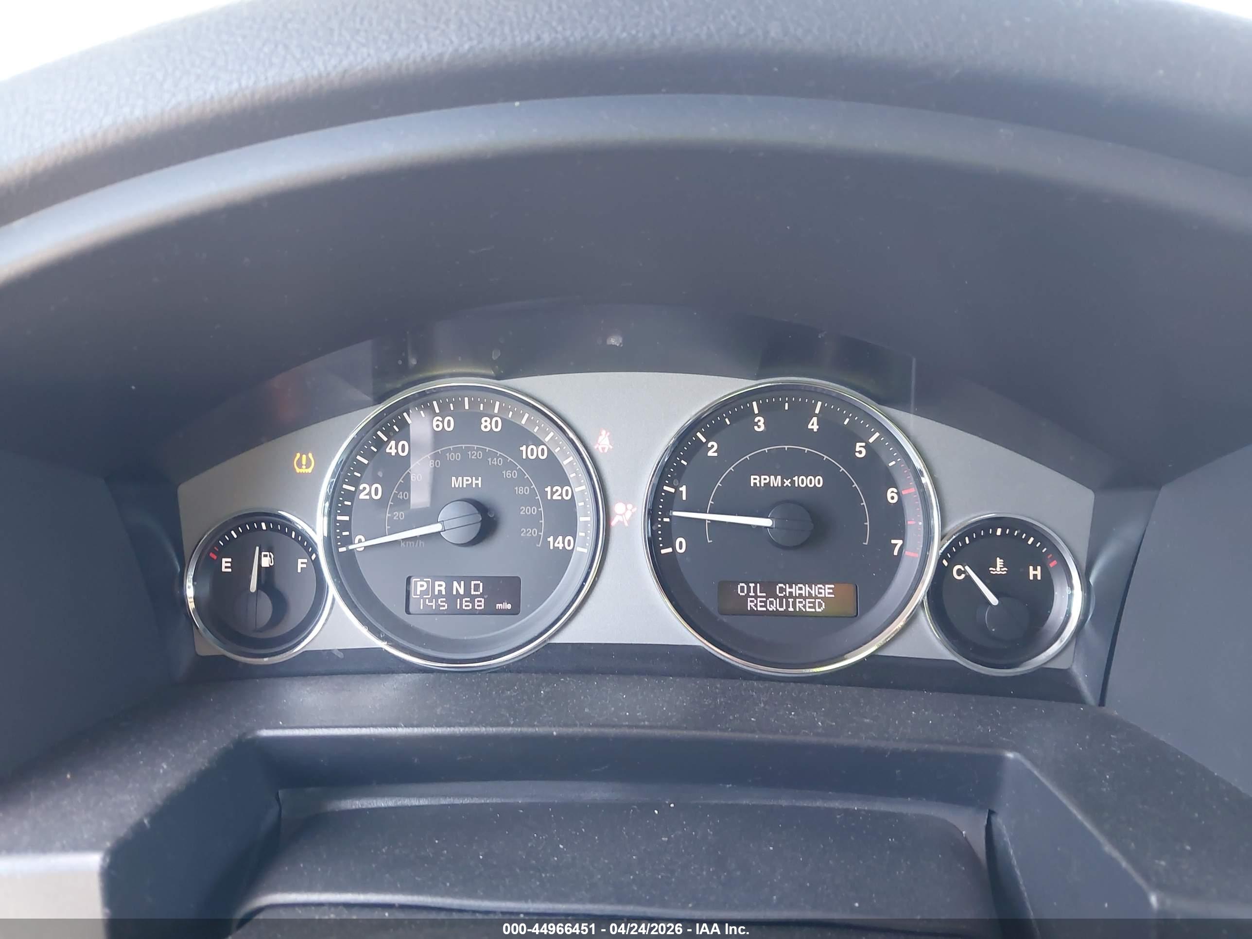 JEEP COMMANDER image 7