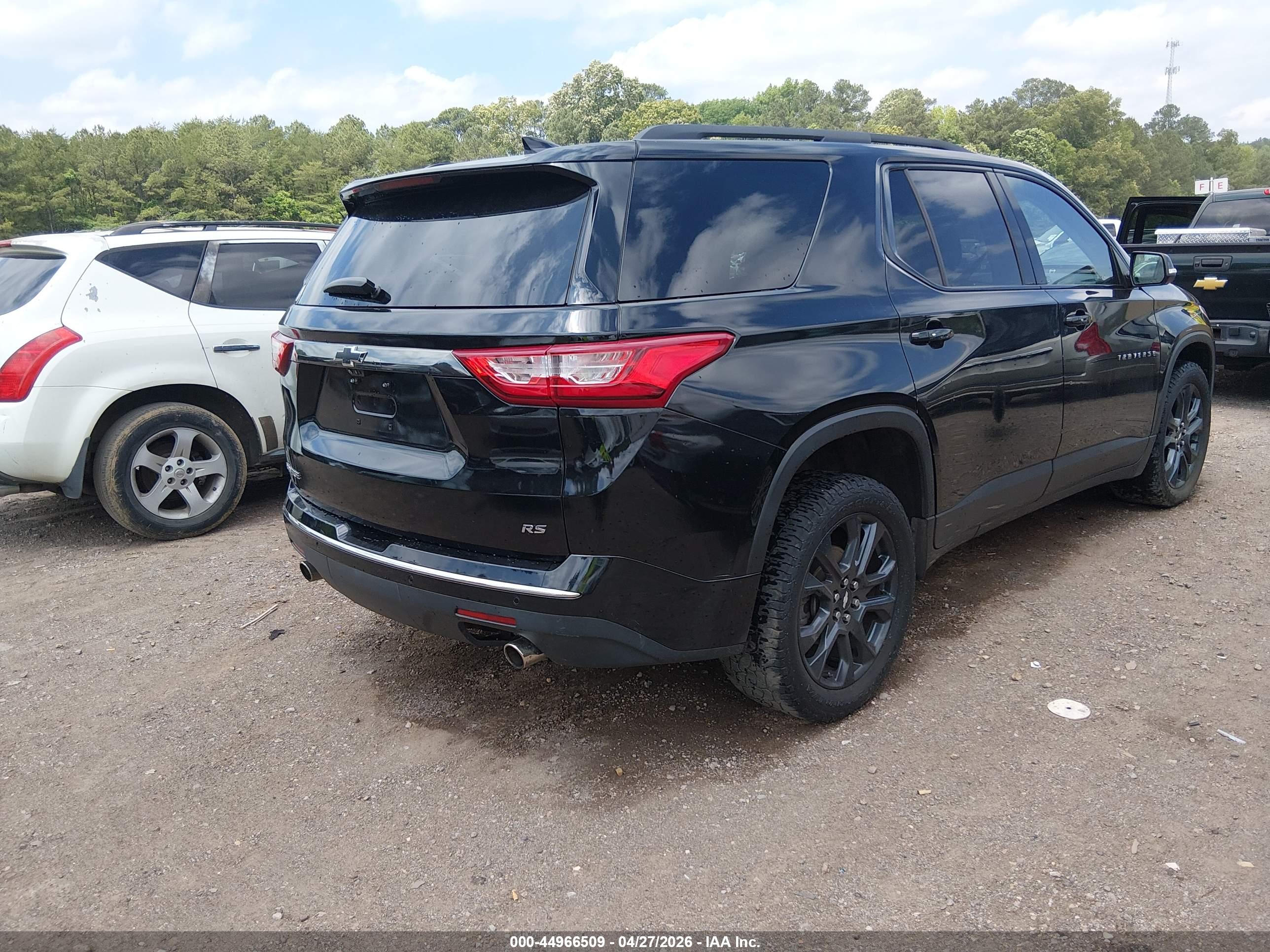 CHEVROLET TRAVERSE image 4