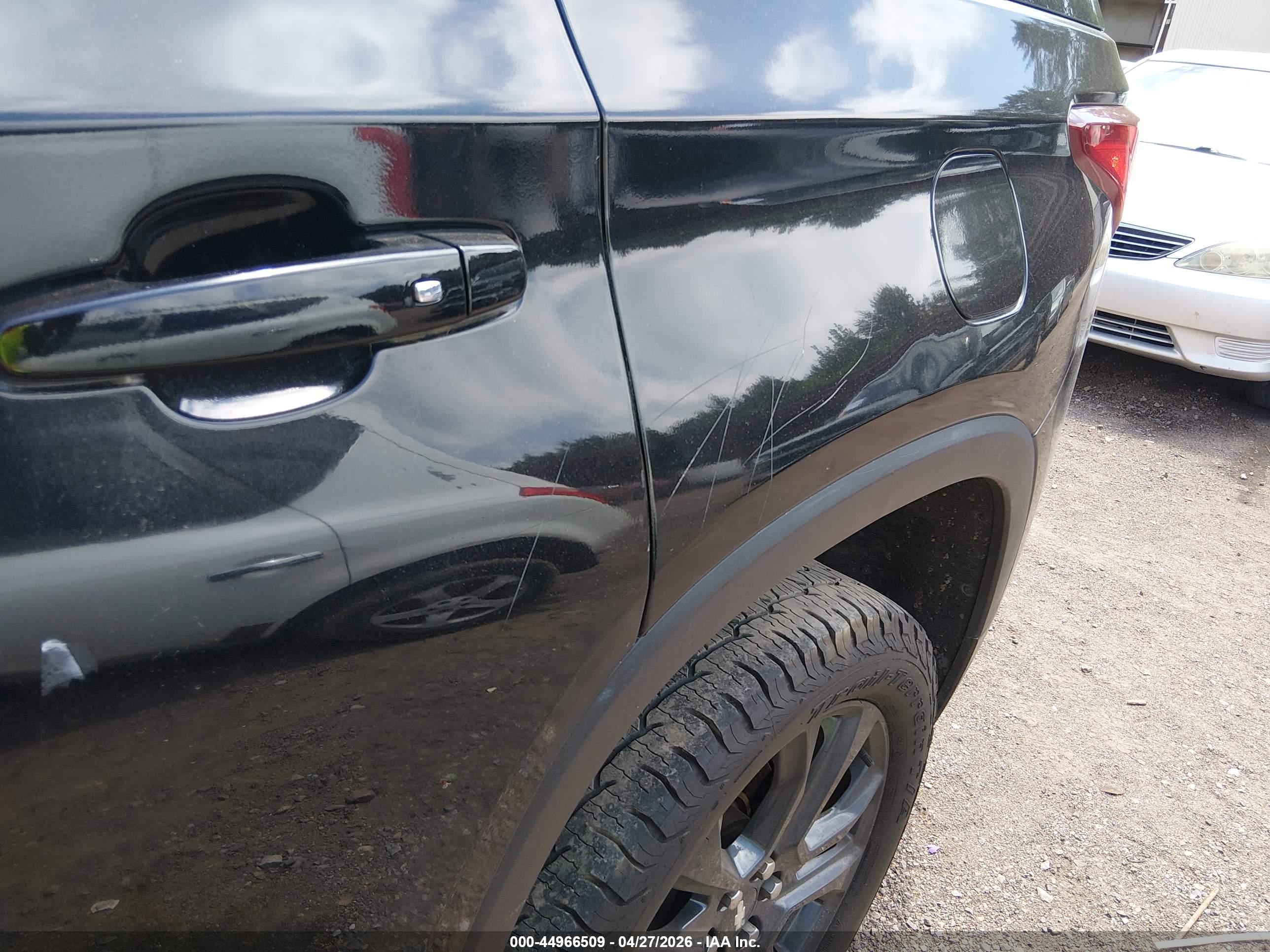CHEVROLET TRAVERSE image 6