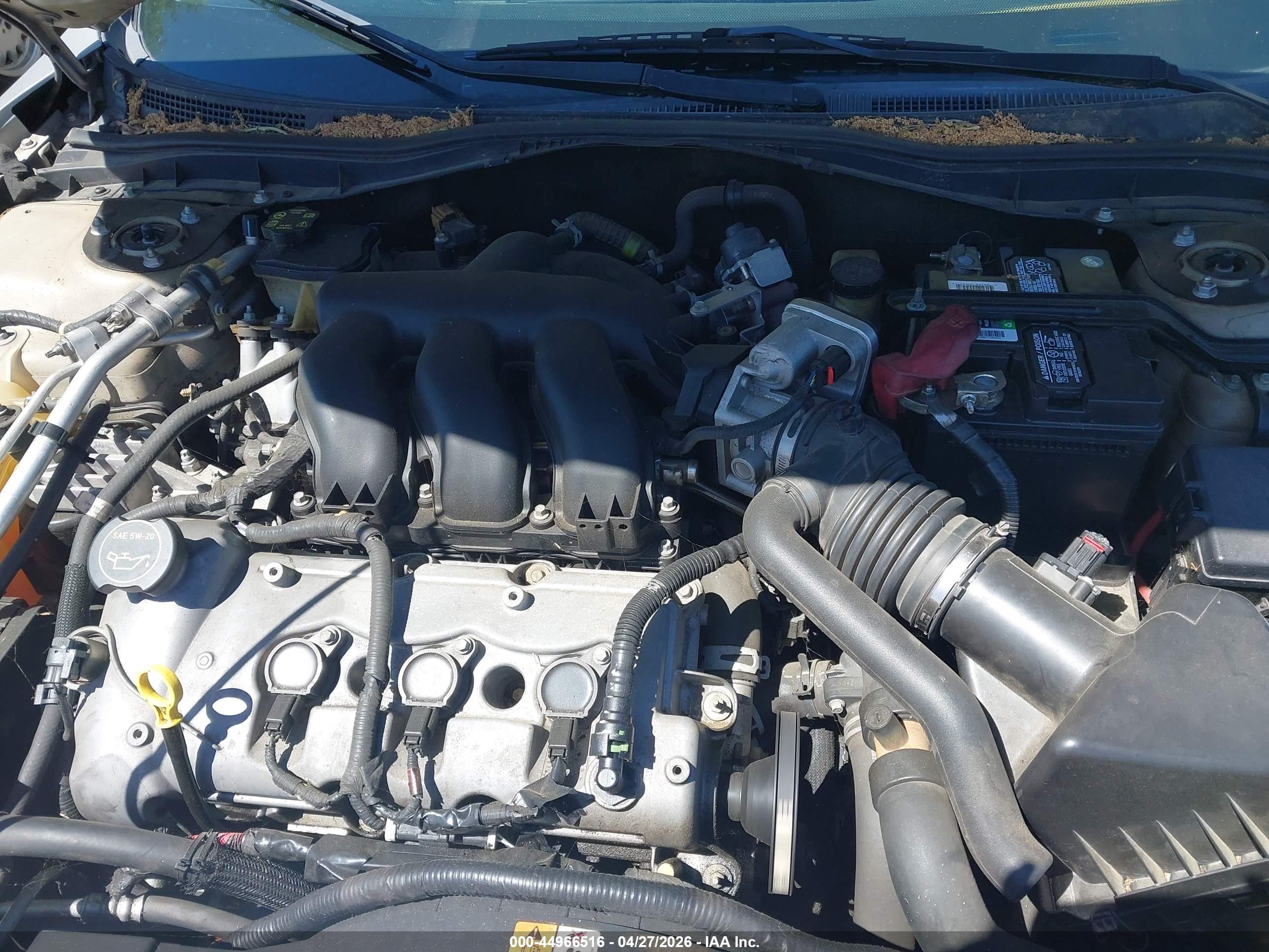 FORD FUSION image 10