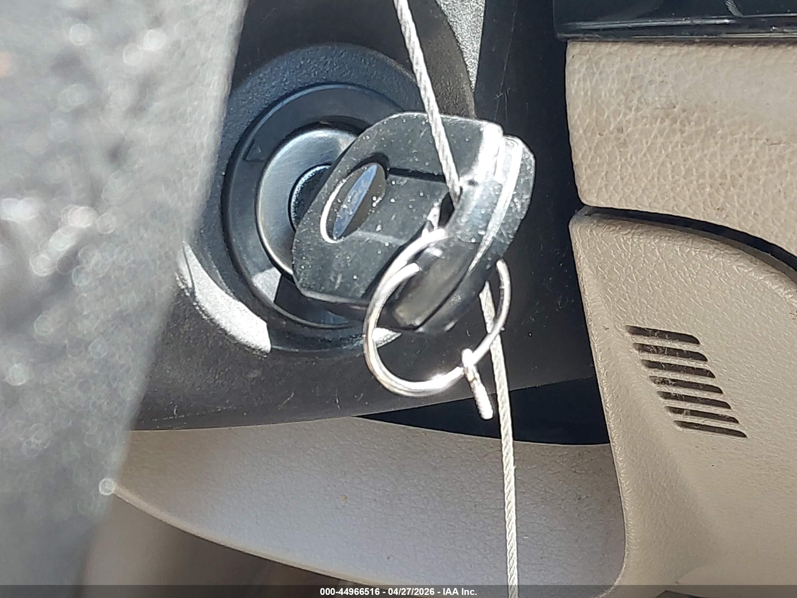 FORD FUSION image 11