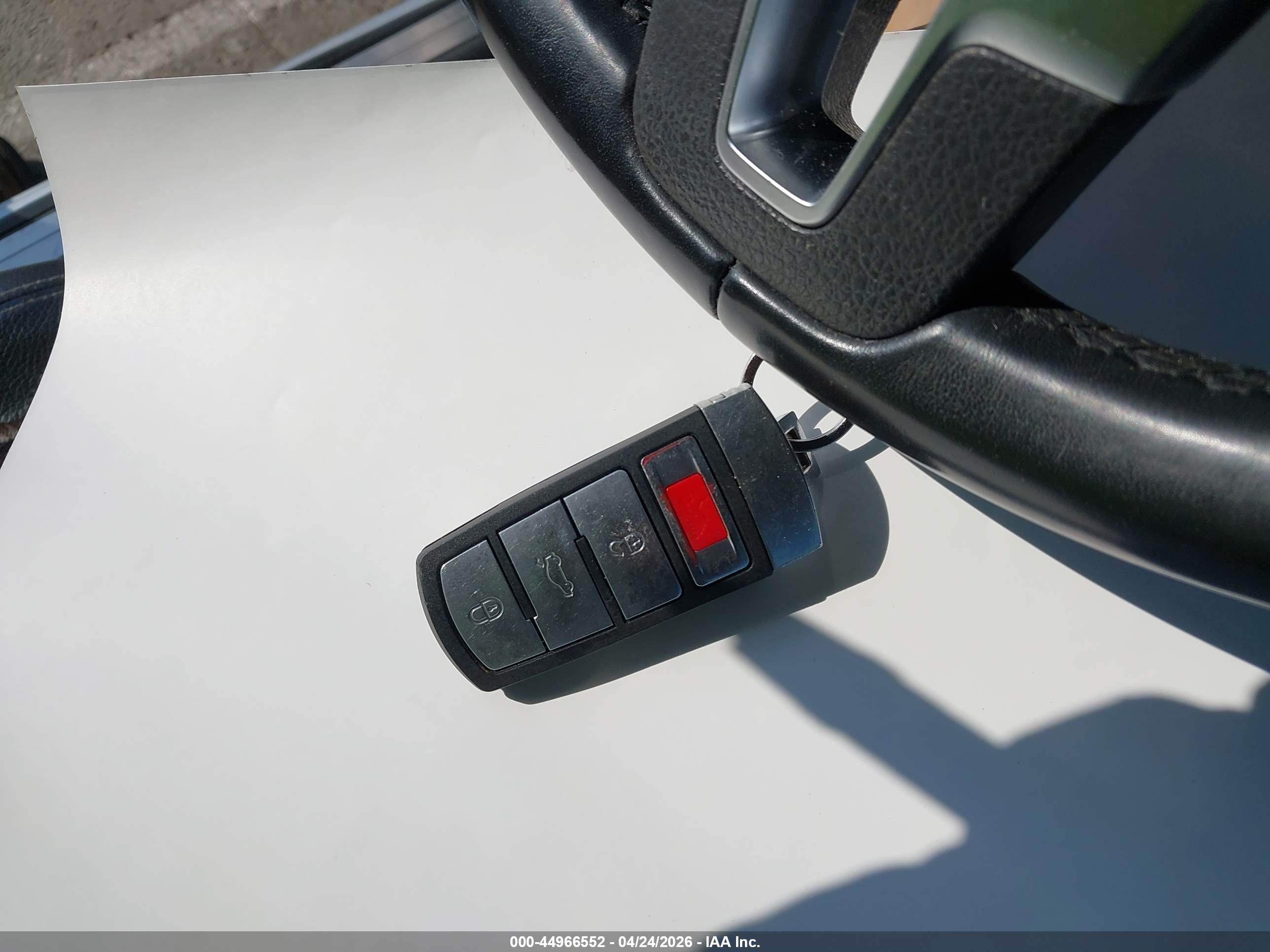 VOLKSWAGEN CC image 11