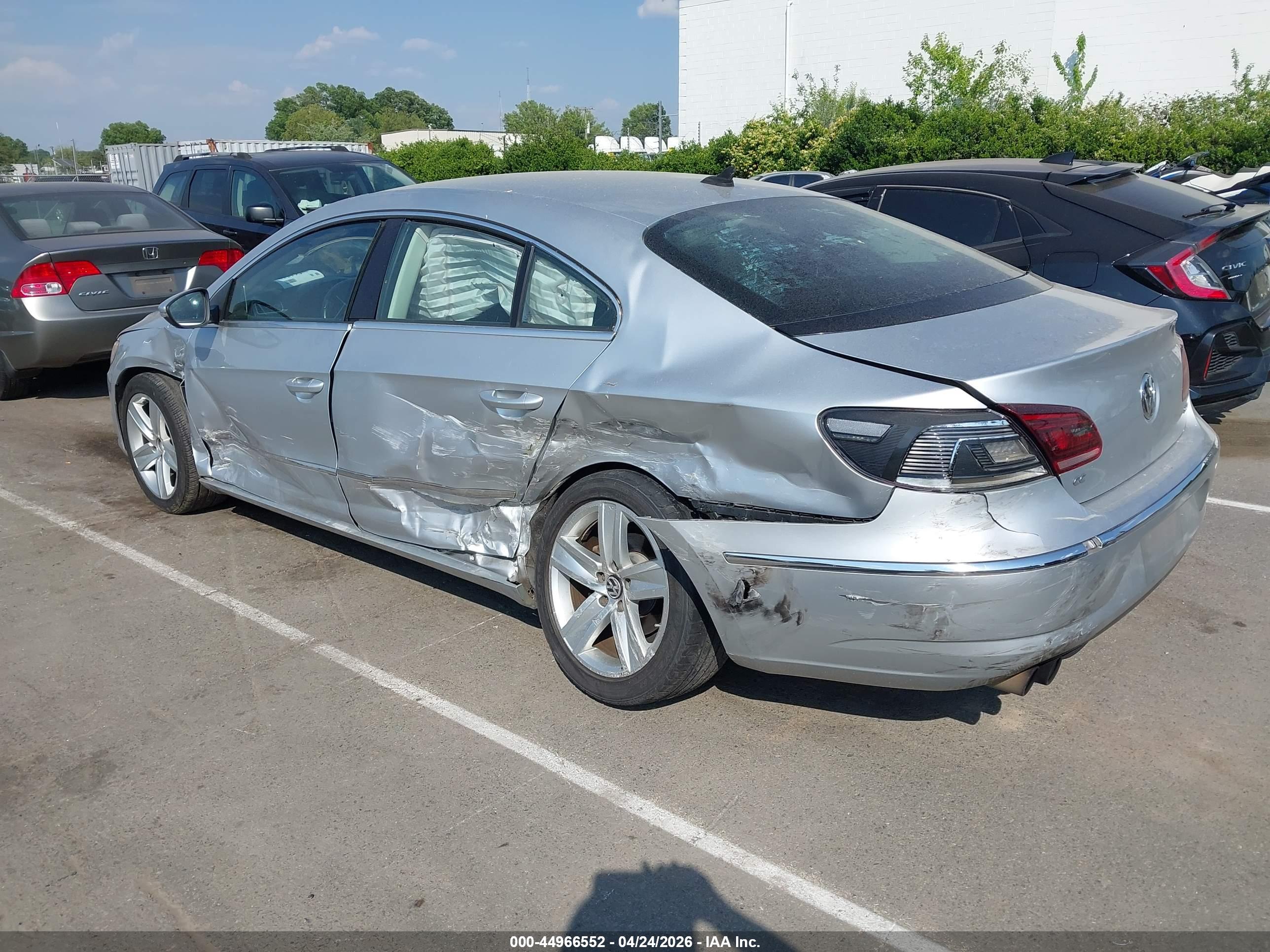 VOLKSWAGEN CC image 3