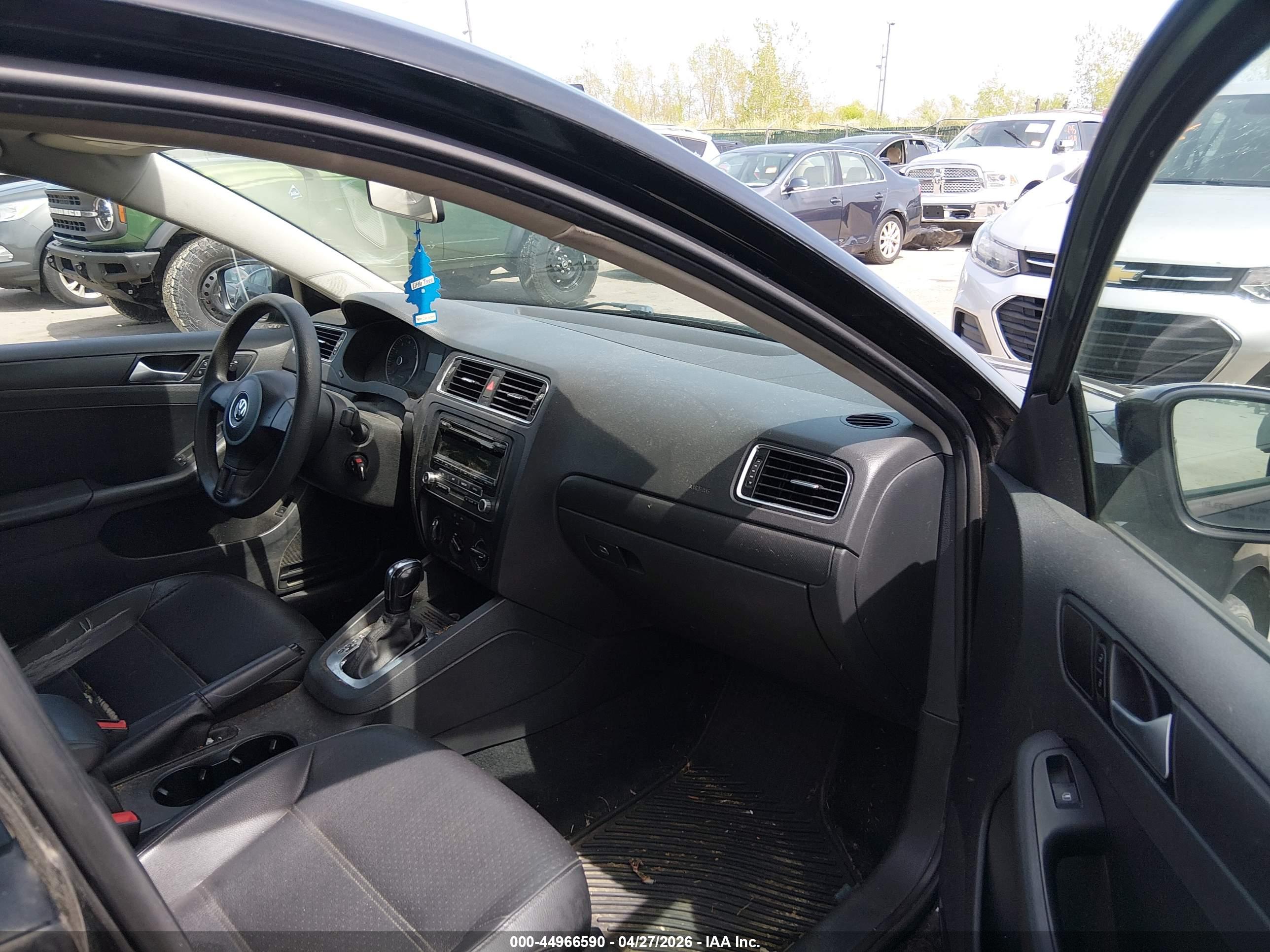 VOLKSWAGEN JETTA image 5