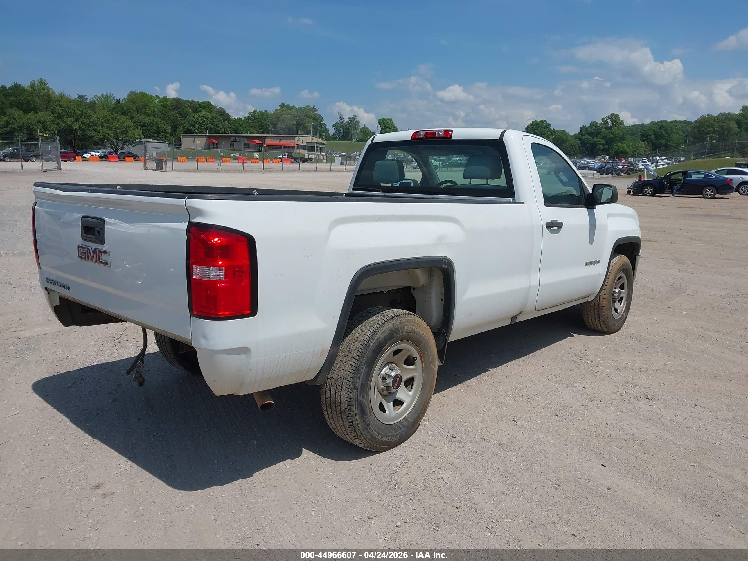 GMC SIERRA image 4