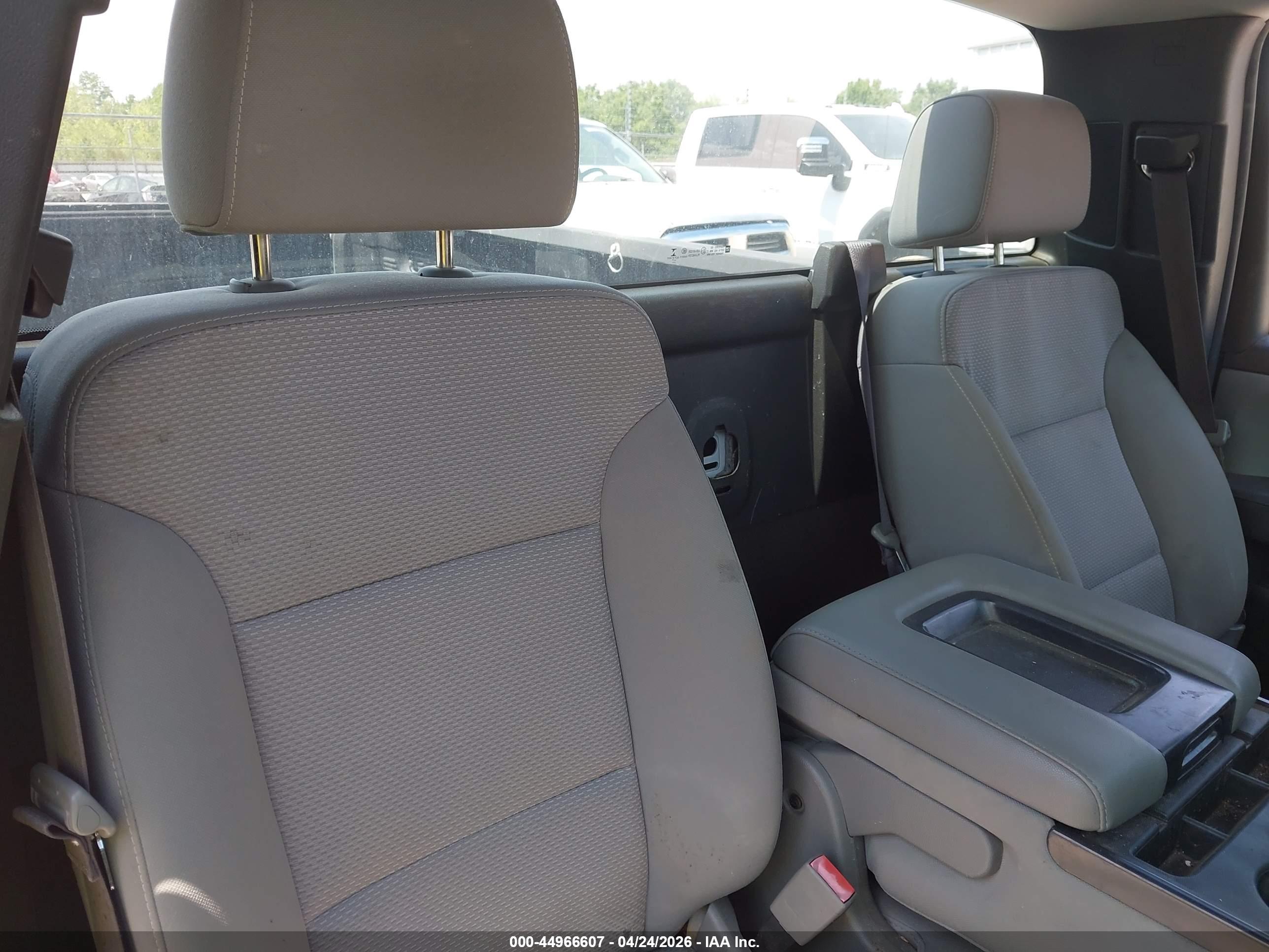 GMC SIERRA image 8