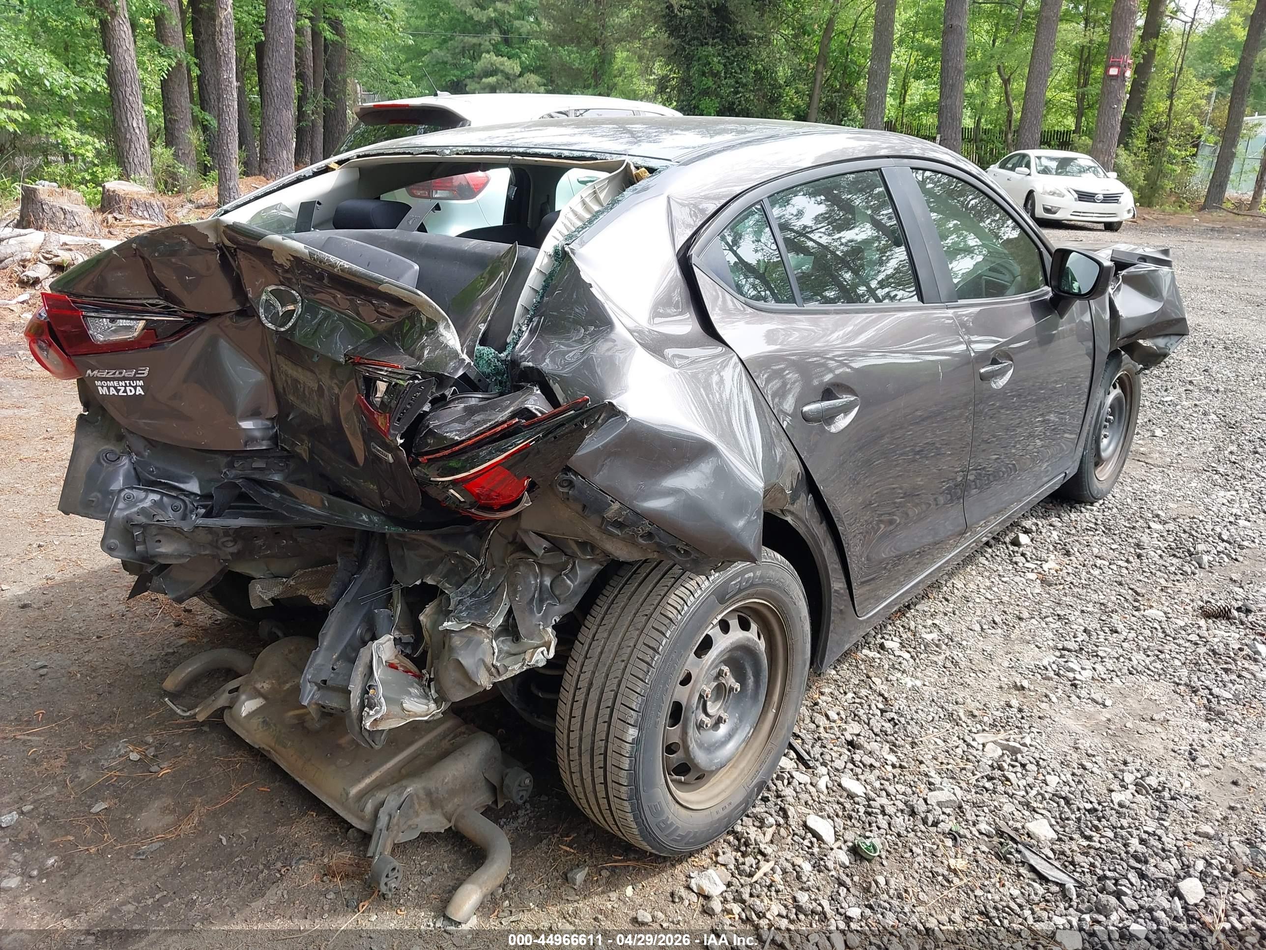 MAZDA MAZDA3 image 4