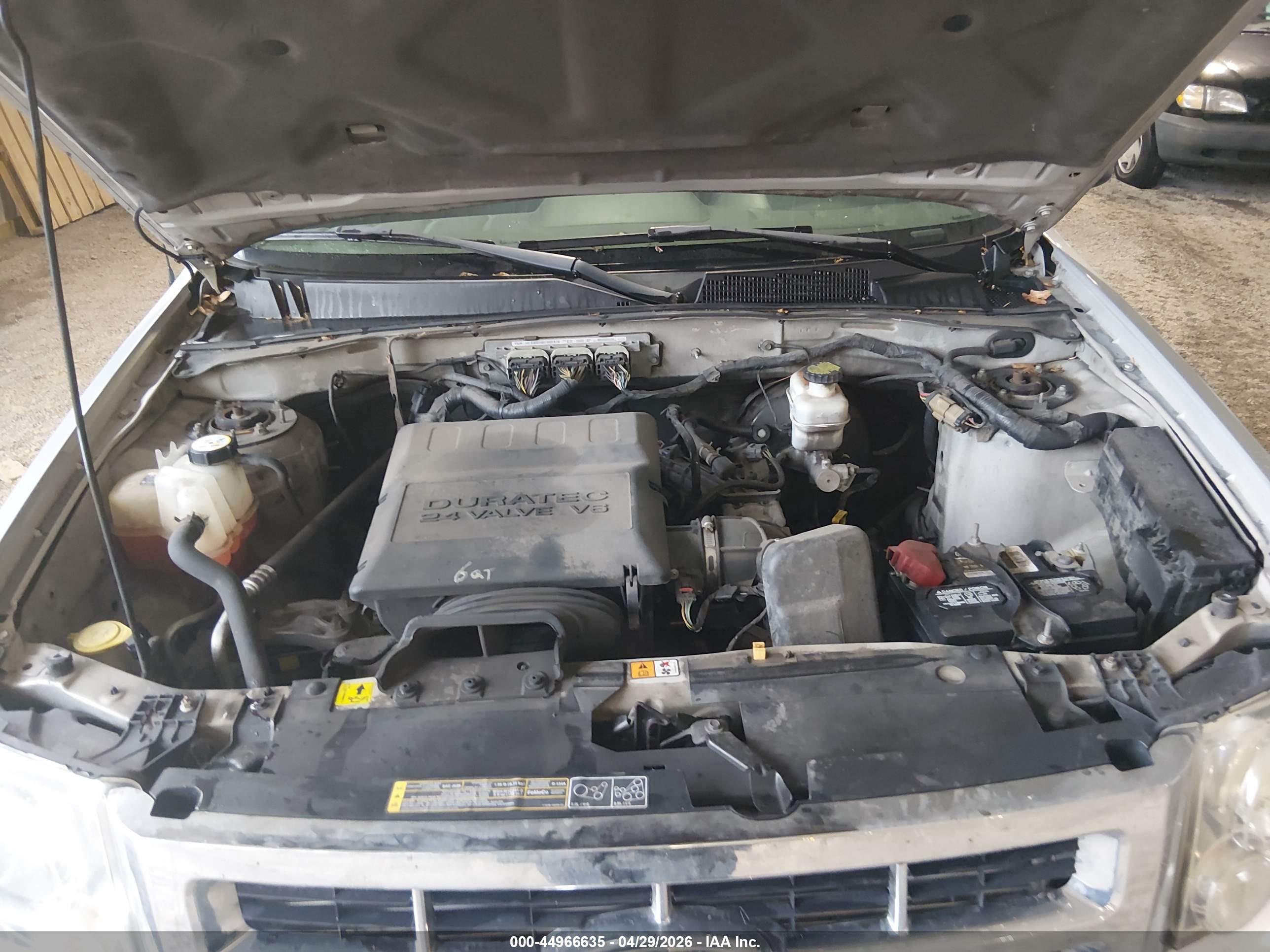 FORD ESCAPE image 10