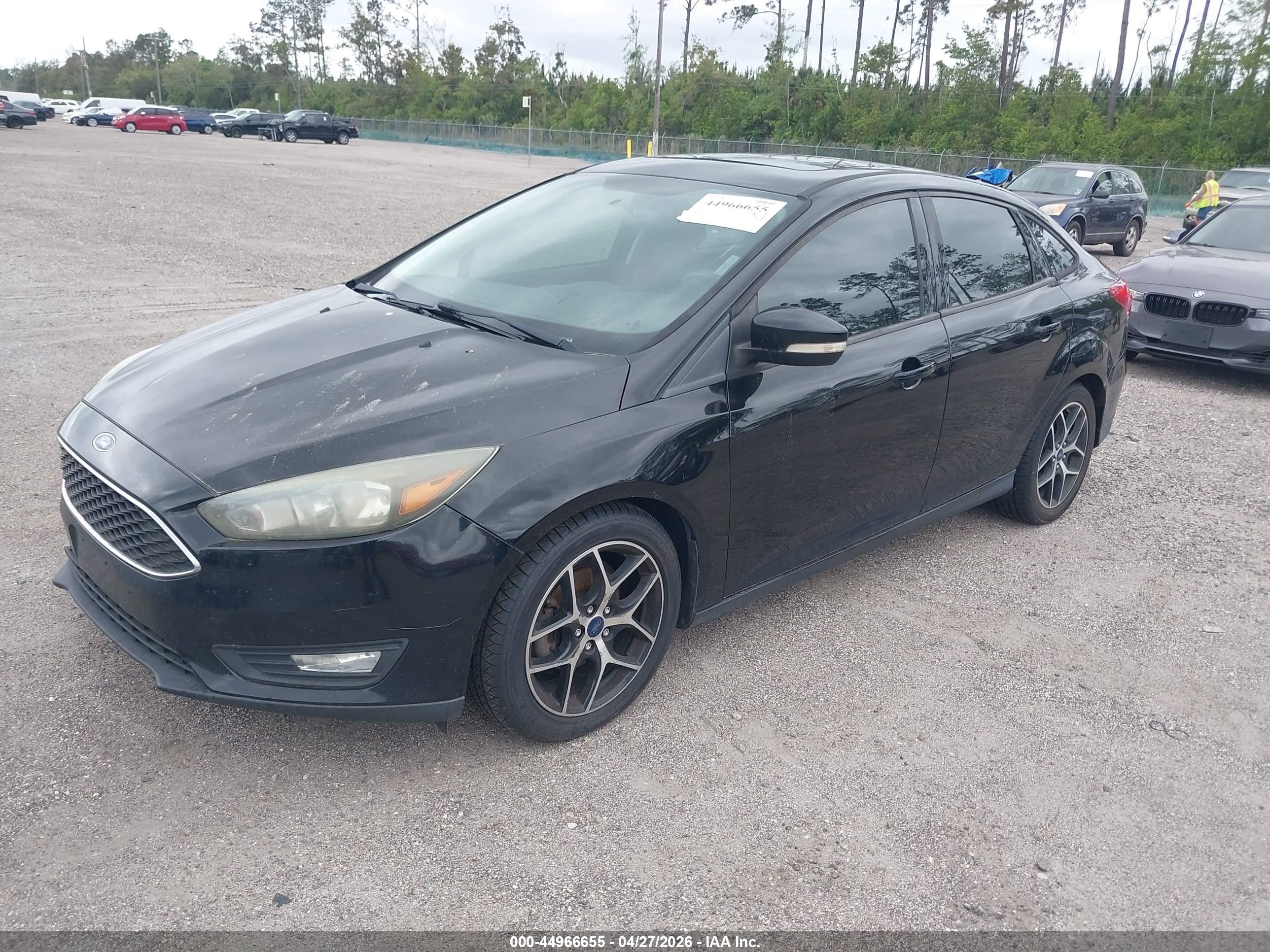 FORD FOCUS image 2