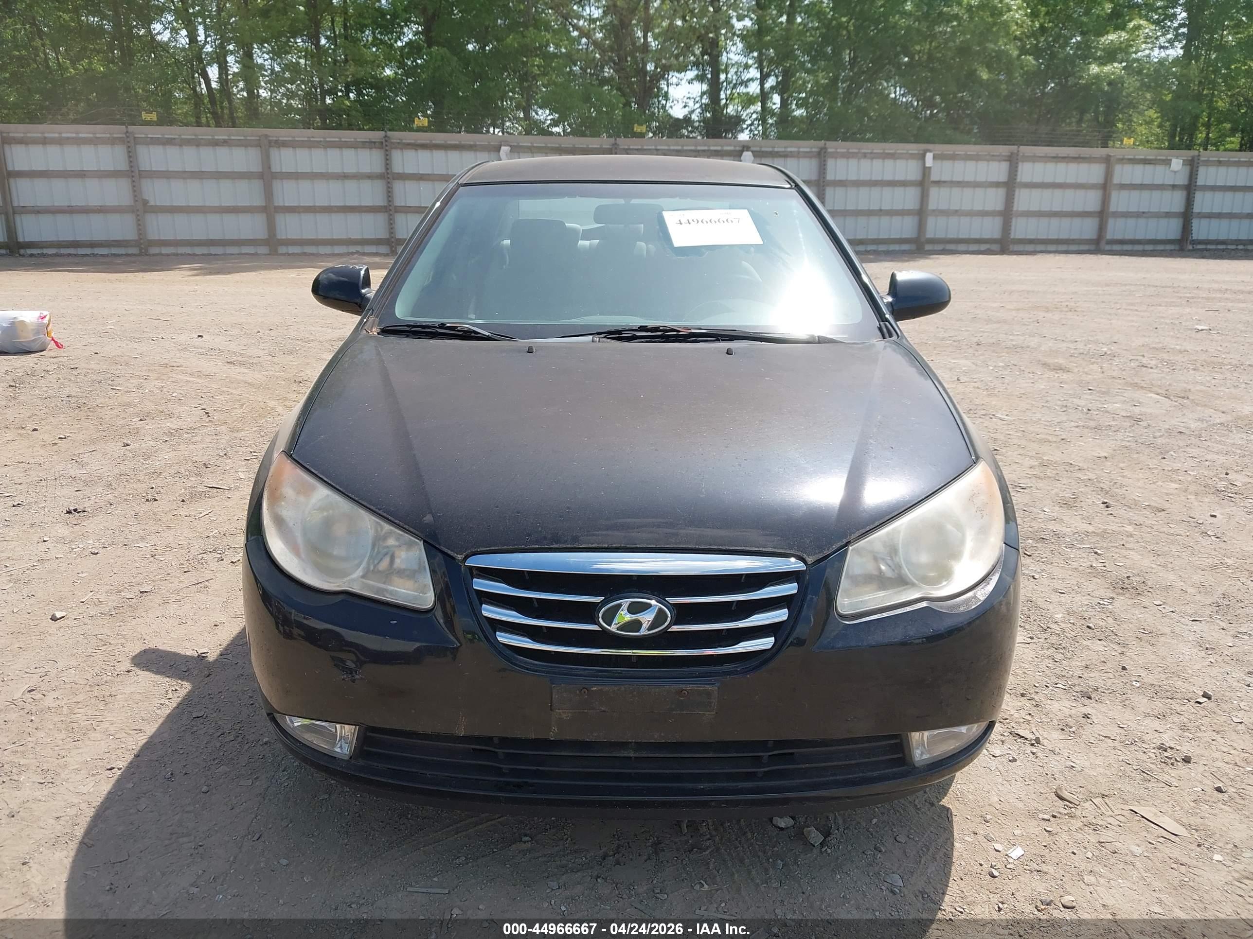HYUNDAI ELANTRA image 6