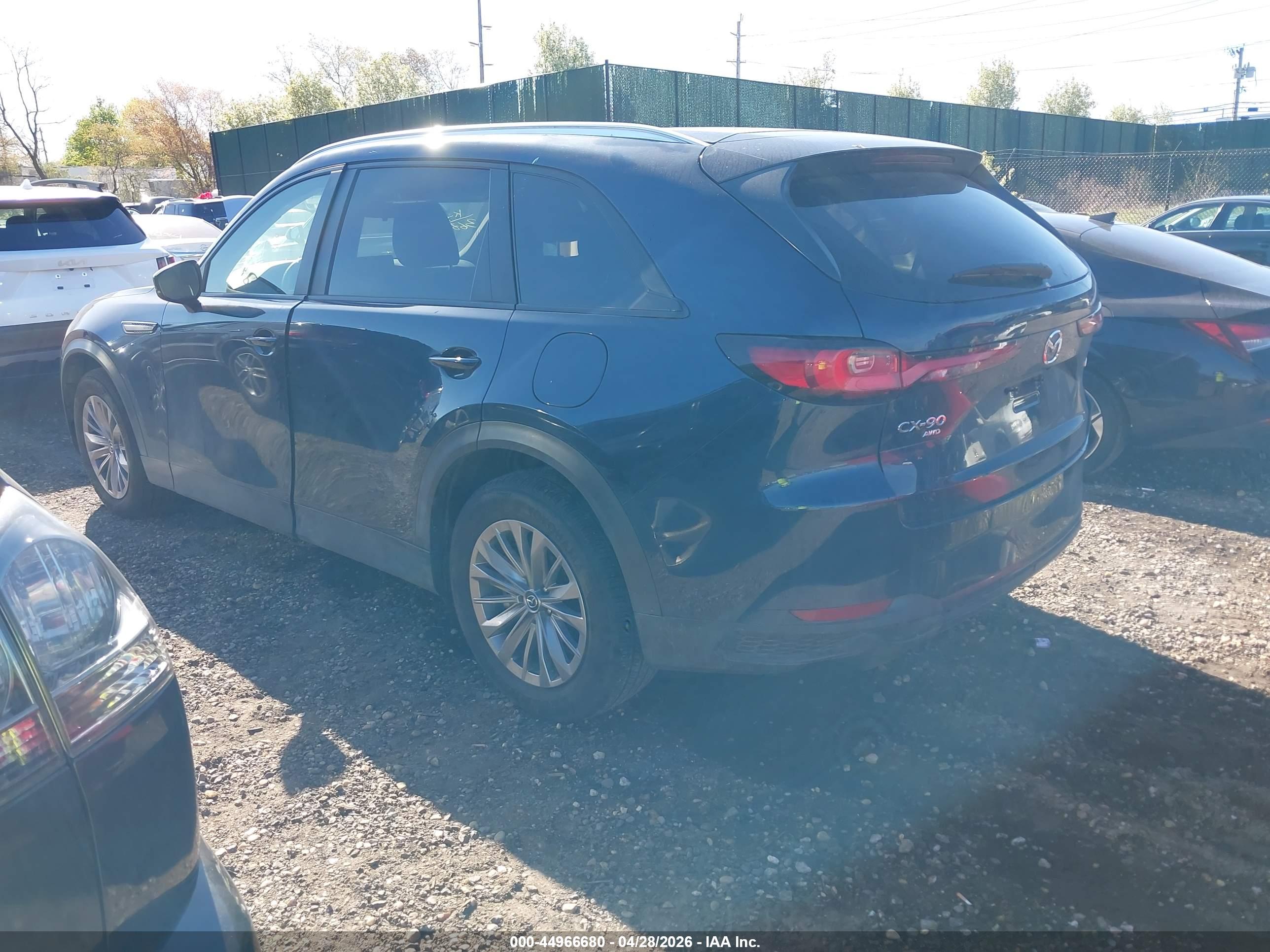 MAZDA CX-90 image 3