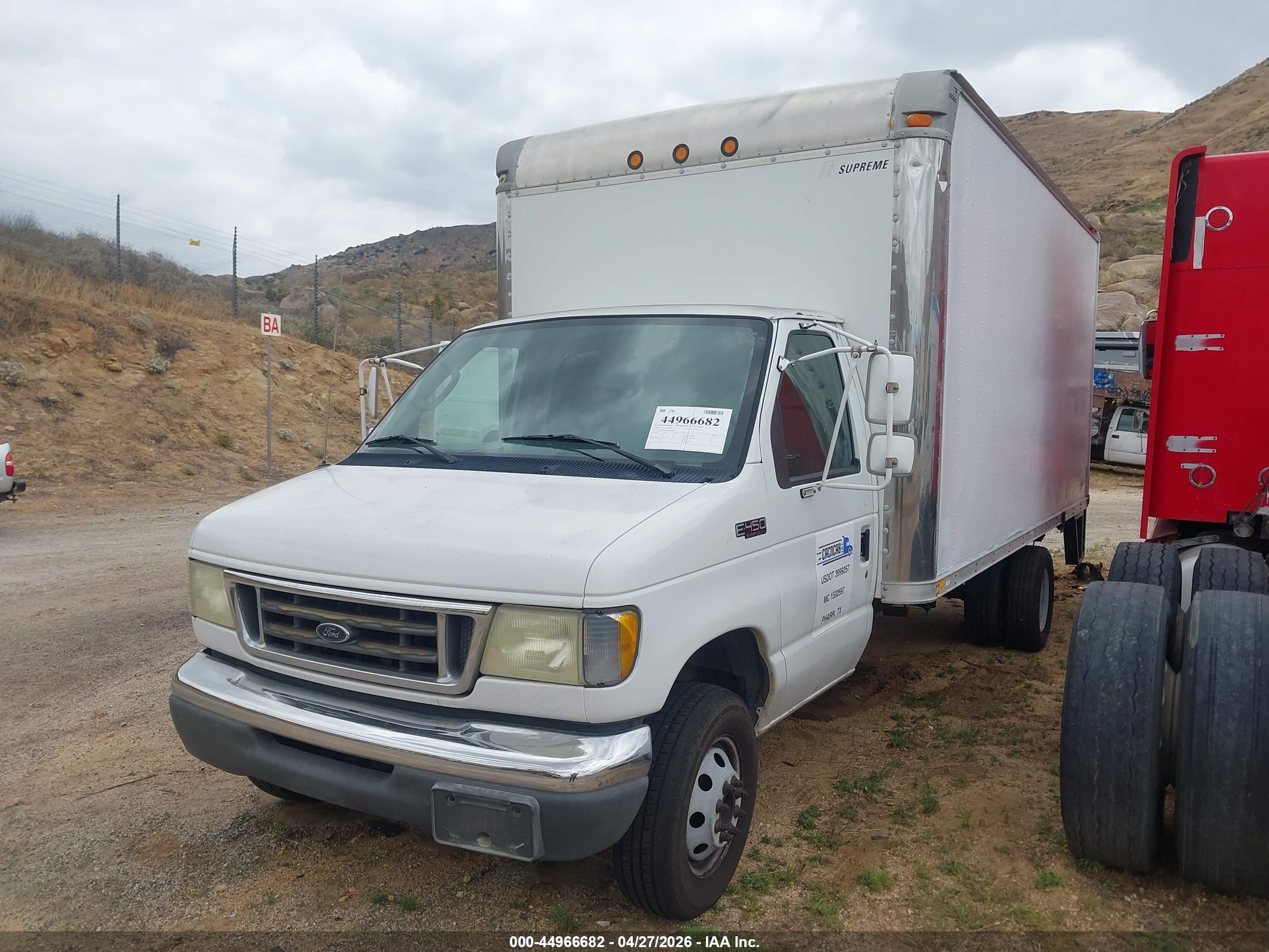 FORD E-450 image 2