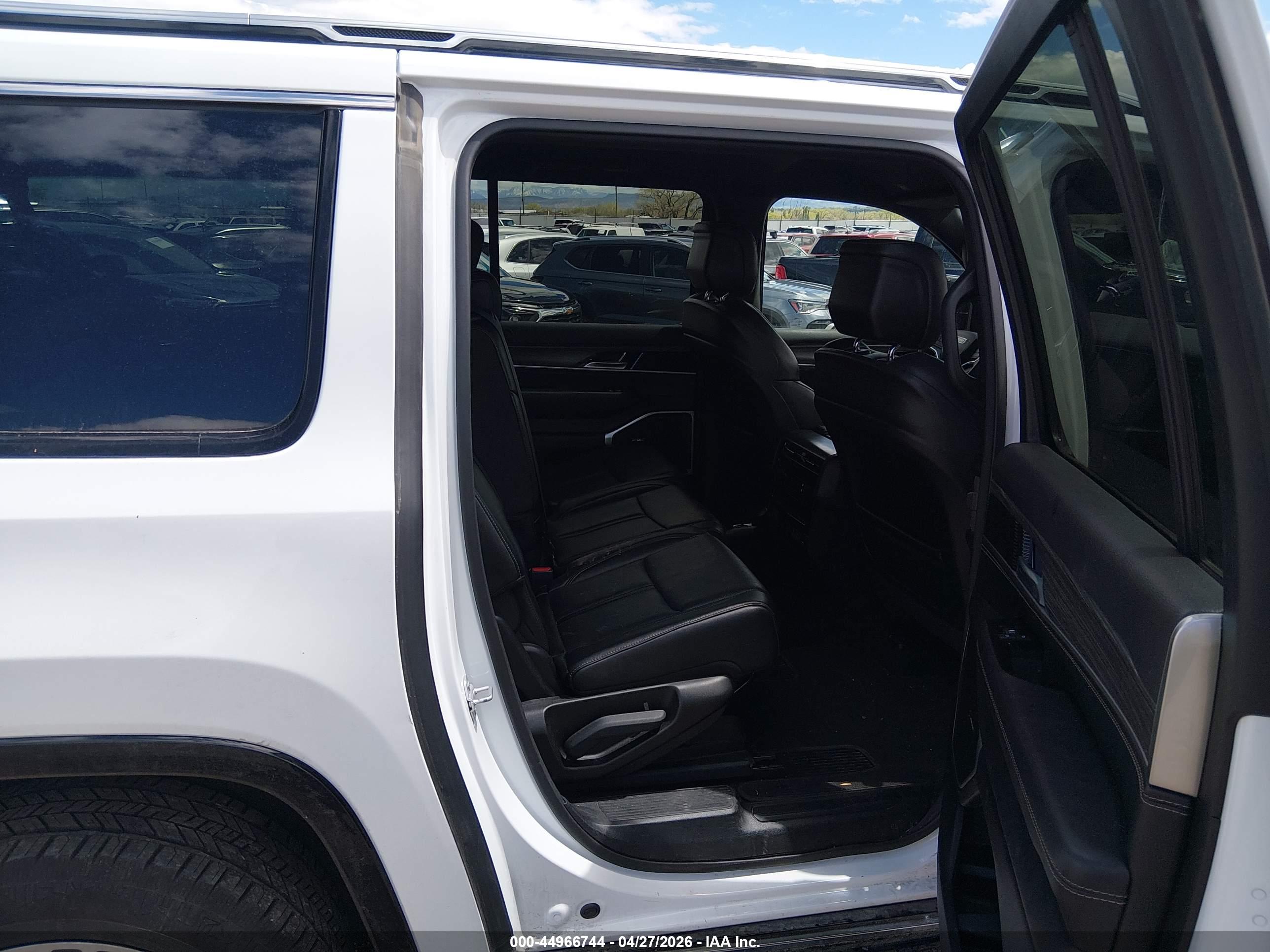 JEEP WAGONEER image 8