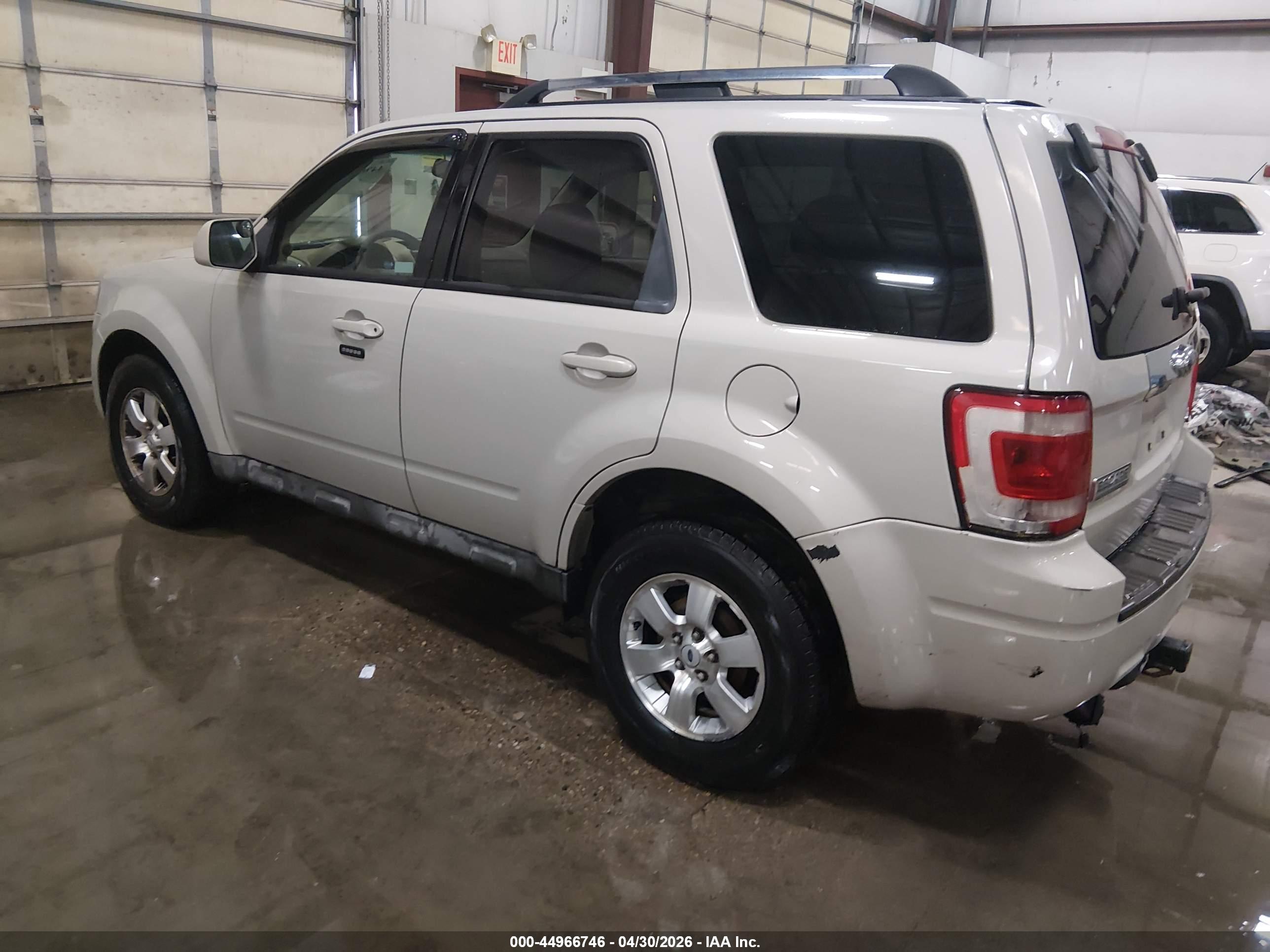 FORD ESCAPE image 3