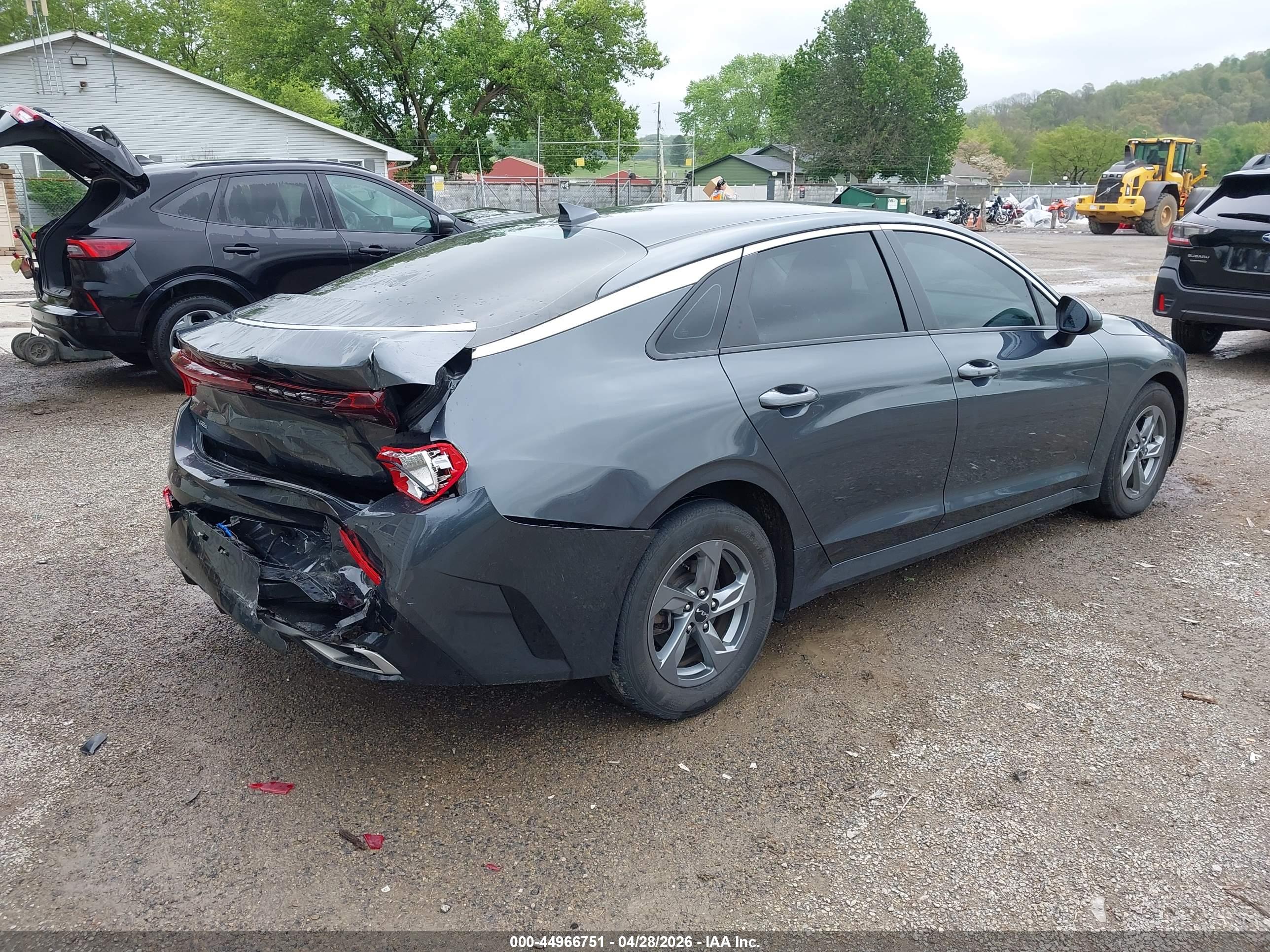 KIA K5 image 4