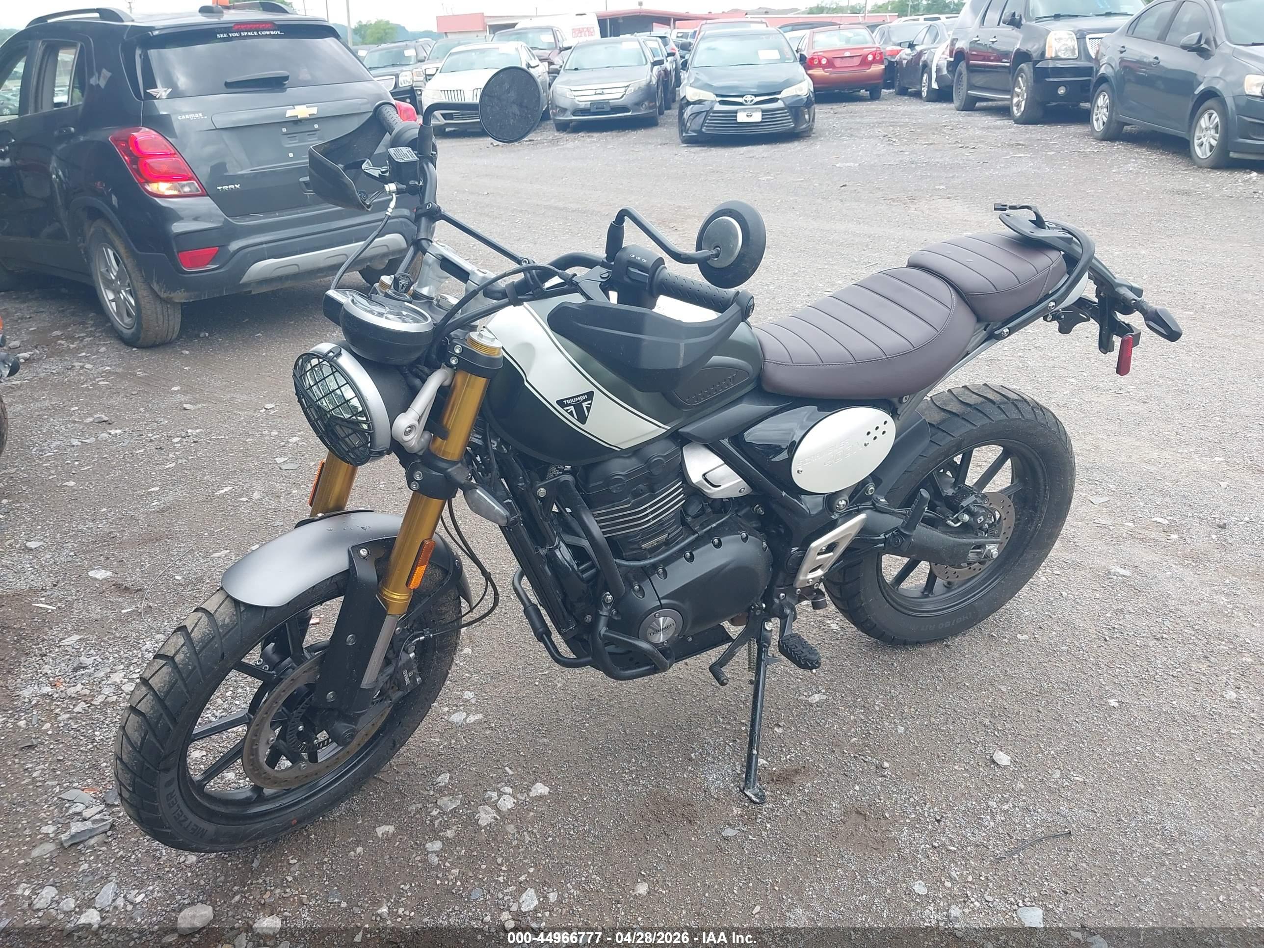 TRIUMPH MOTORCYCLE image 2