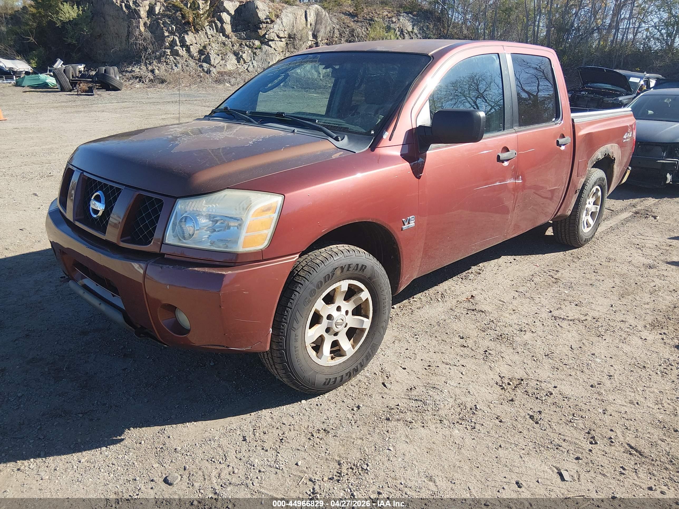 NISSAN TITAN image 2